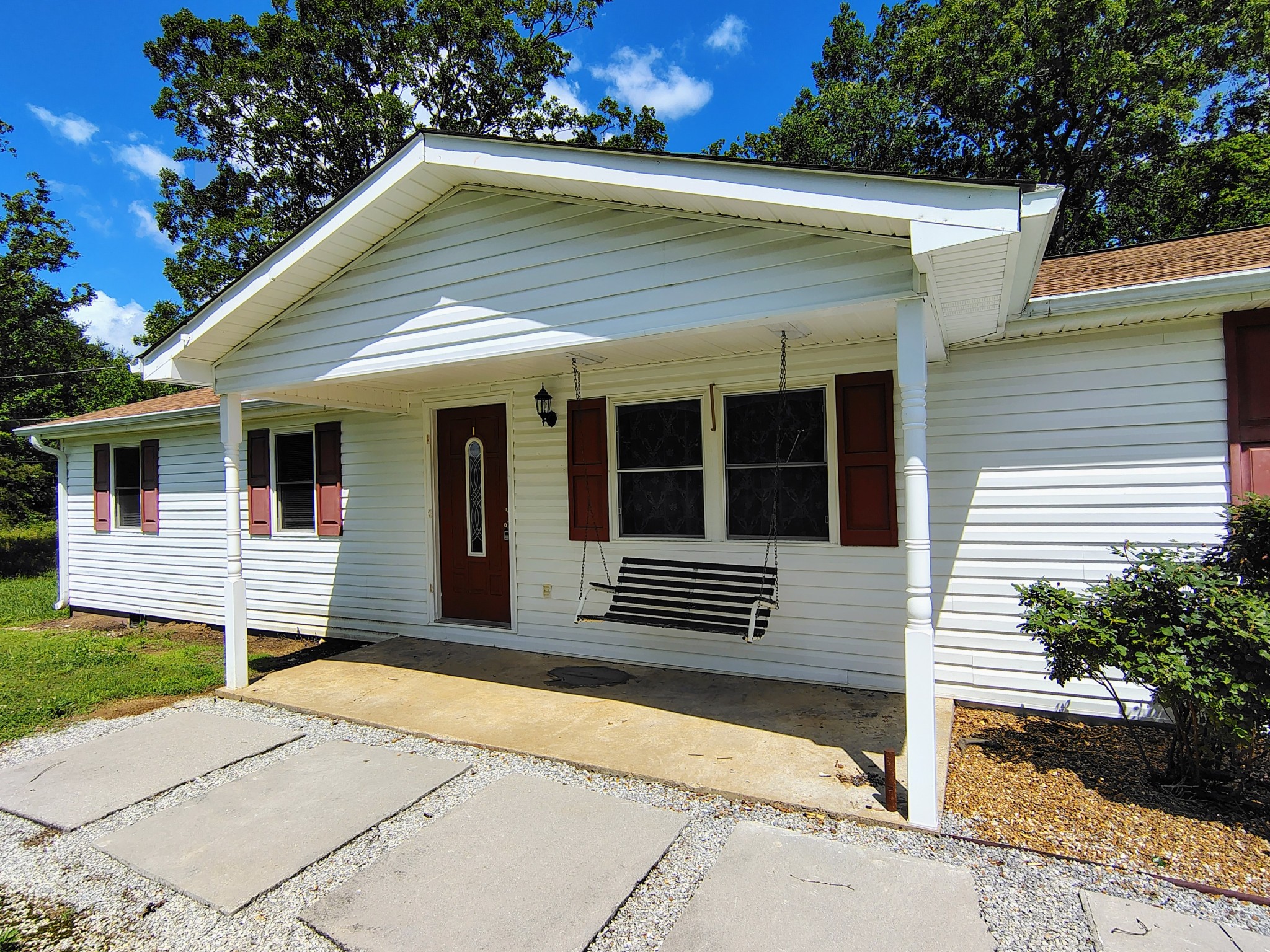 137 Gudger Rd Property Photo 1