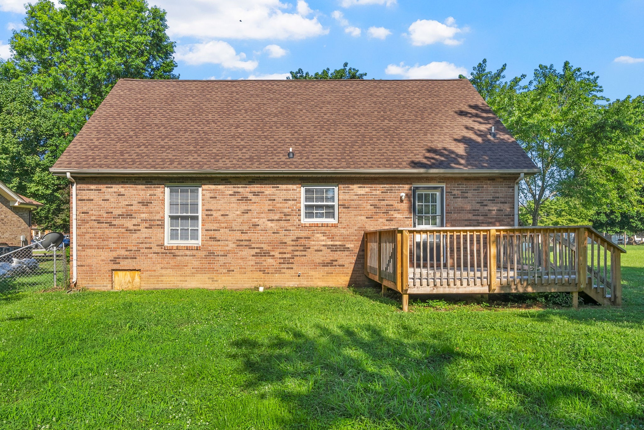 1213 Woodbridge Dr Property Photo 23