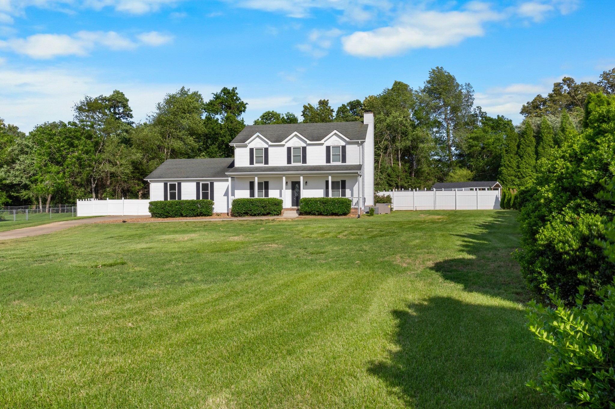 2746 Field Ct Property Photo 1