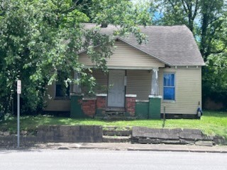 512 W Center St Property Photo 1