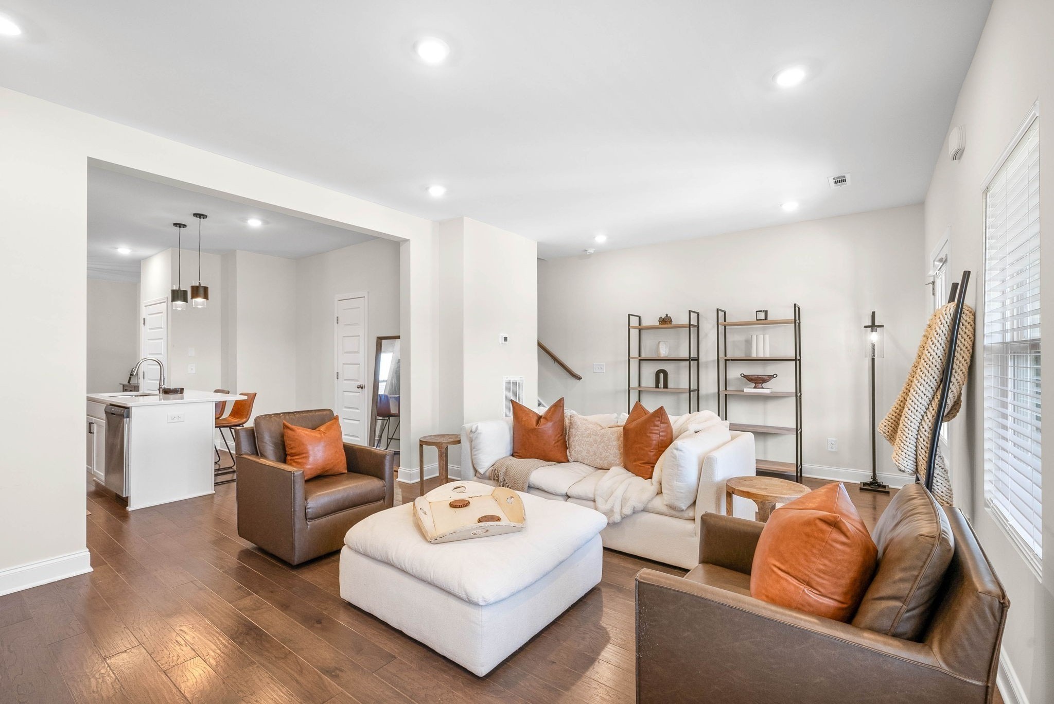 967 Nance Ln Property Photo 2