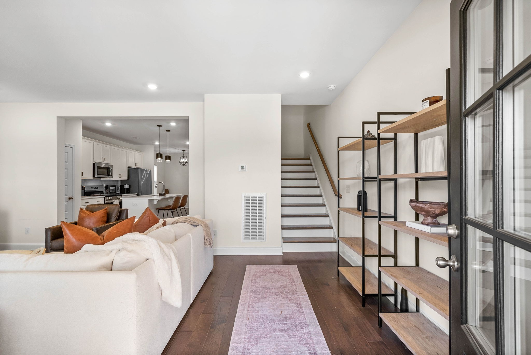 967 Nance Ln Property Photo 4