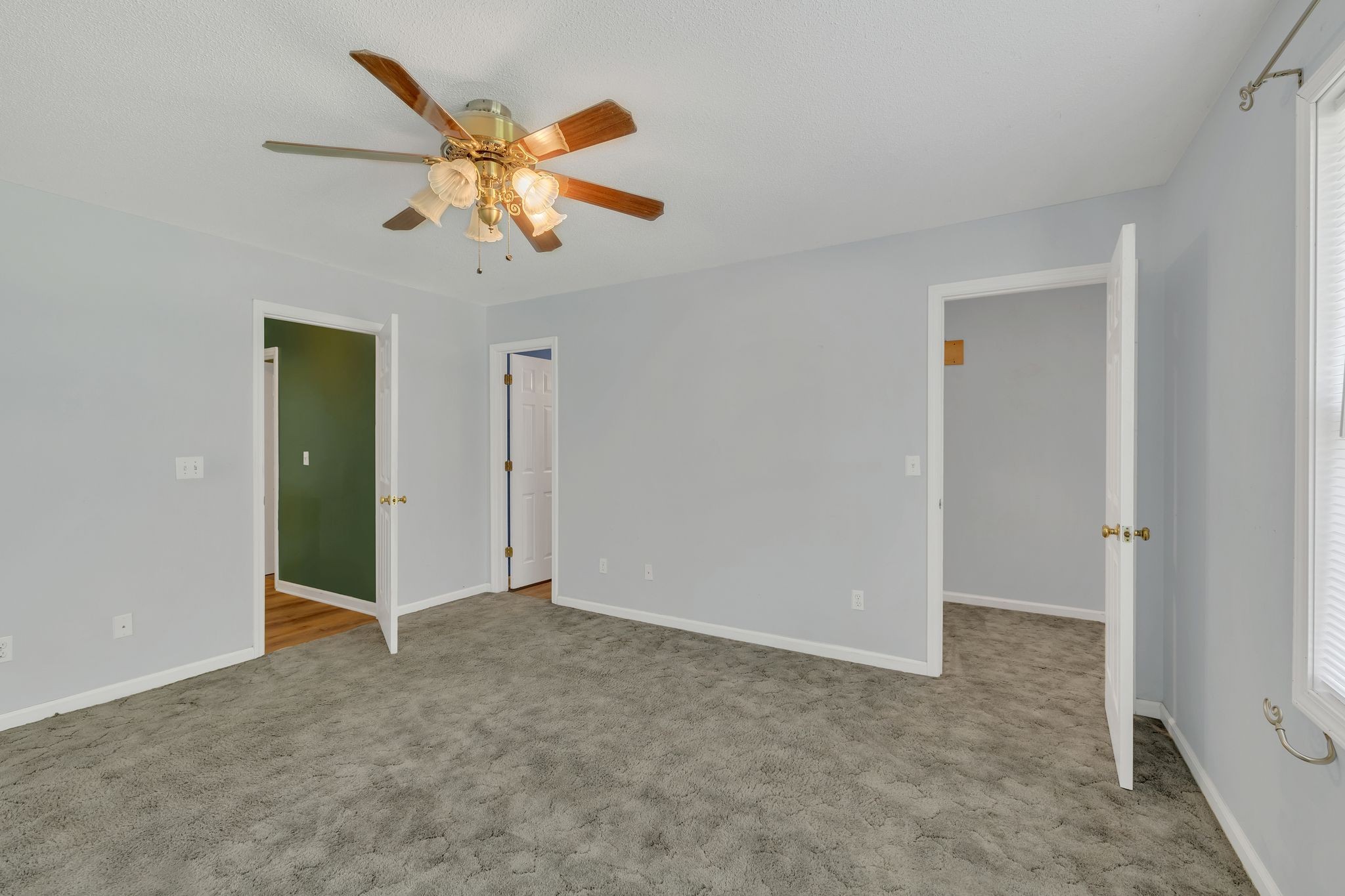 99 Arrowhead Dr Property Photo 20