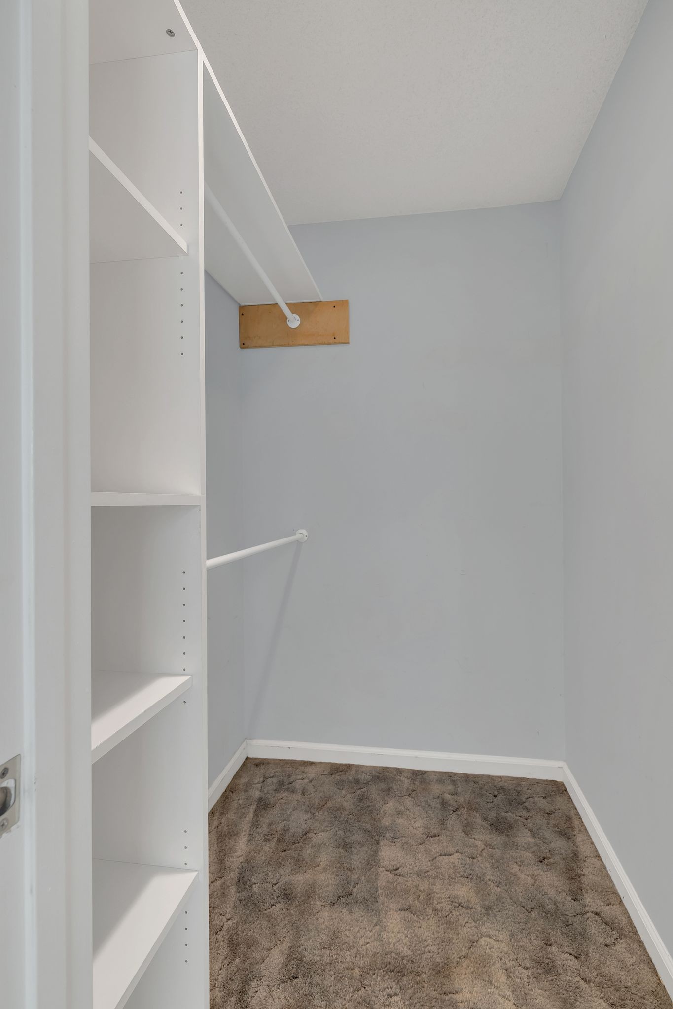 99 Arrowhead Dr Property Photo 21