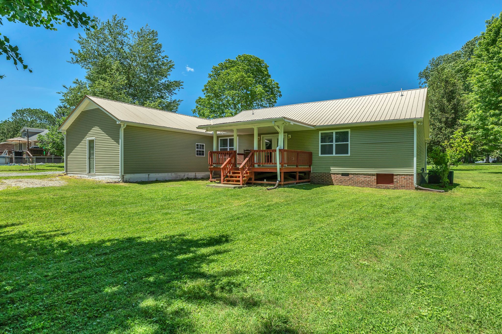 99 Arrowhead Dr Property Photo 31