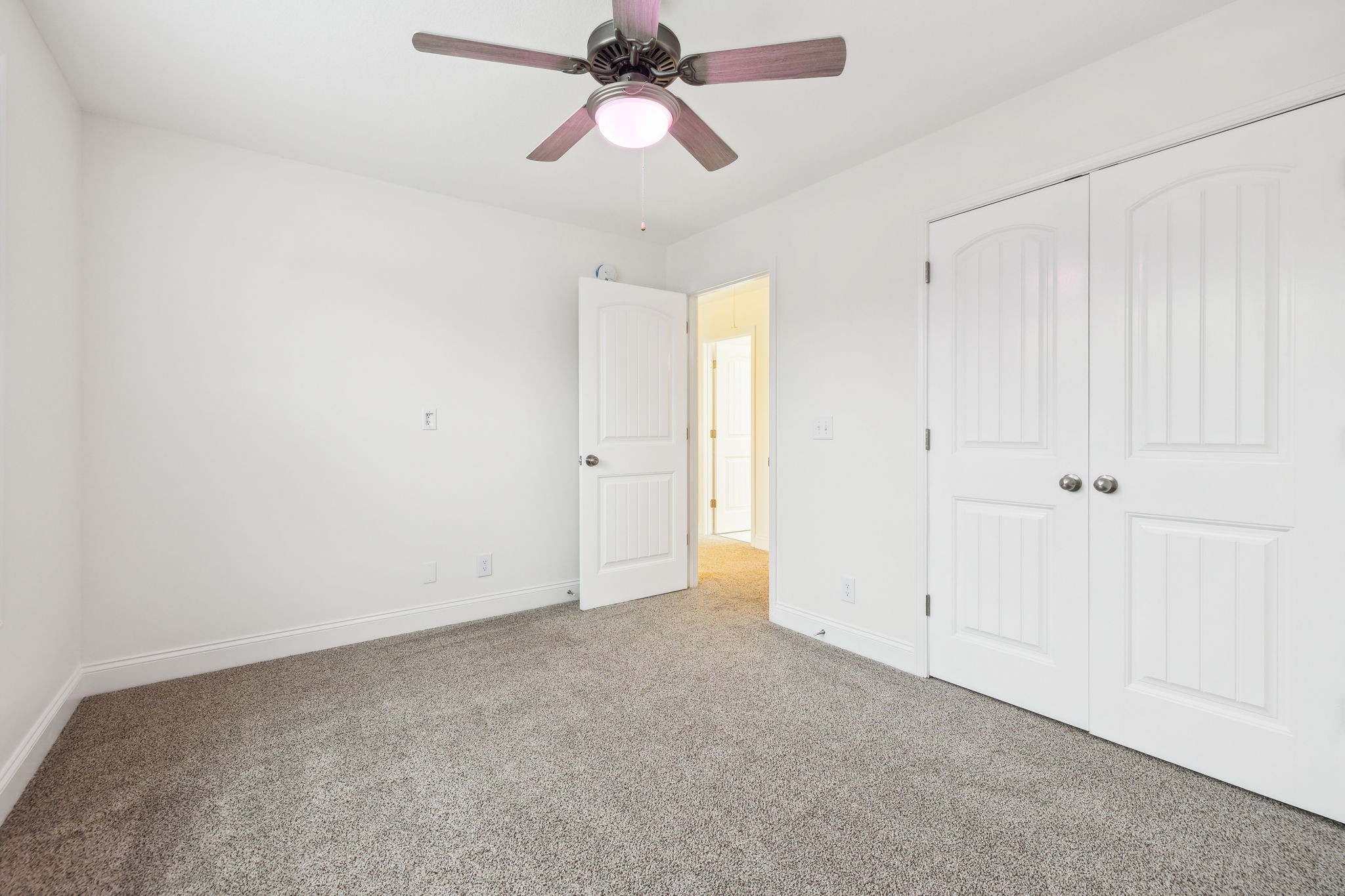 402 Leslie Wood Dr Property Photo 29