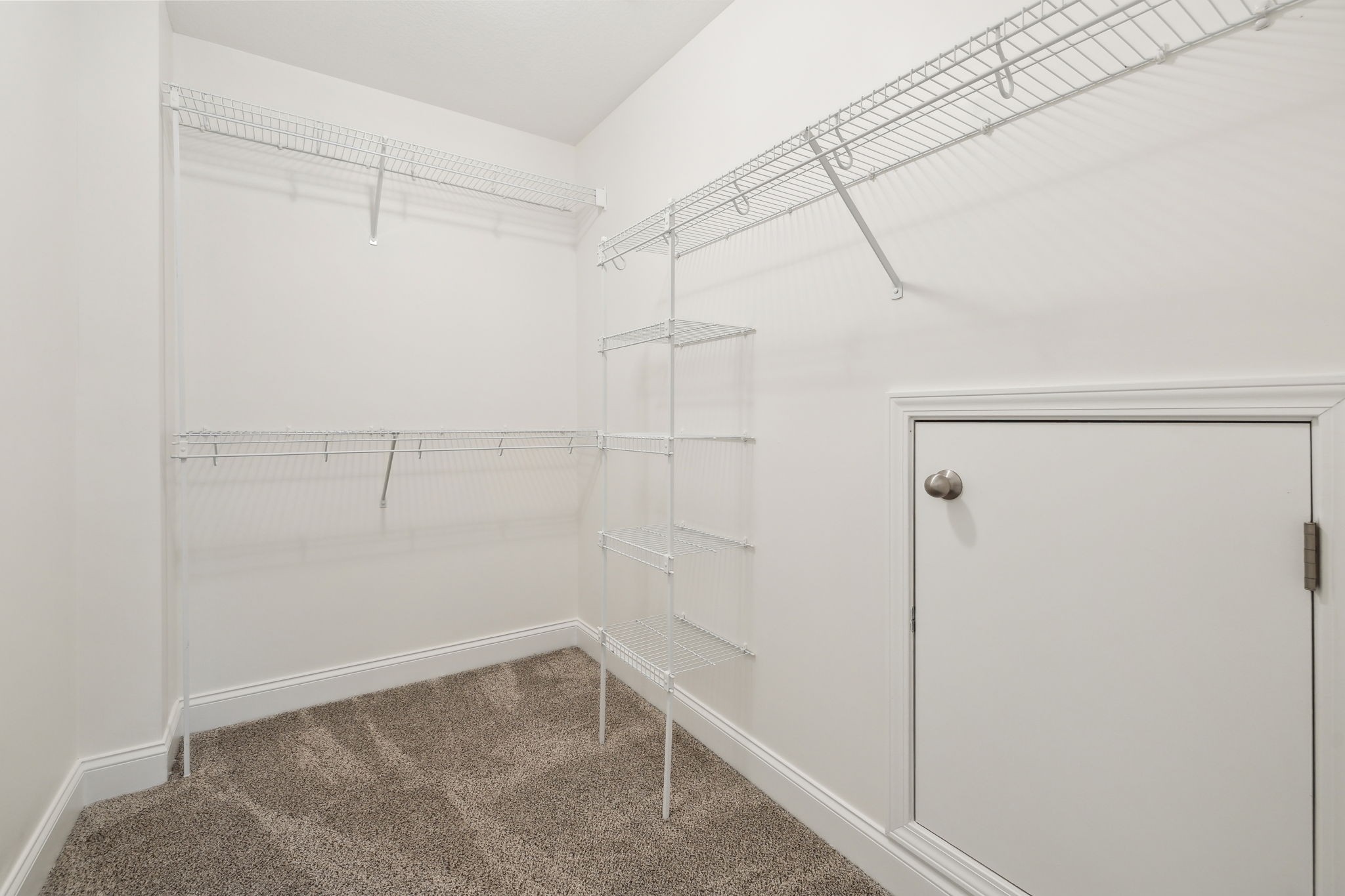402 Leslie Wood Dr Property Photo 32