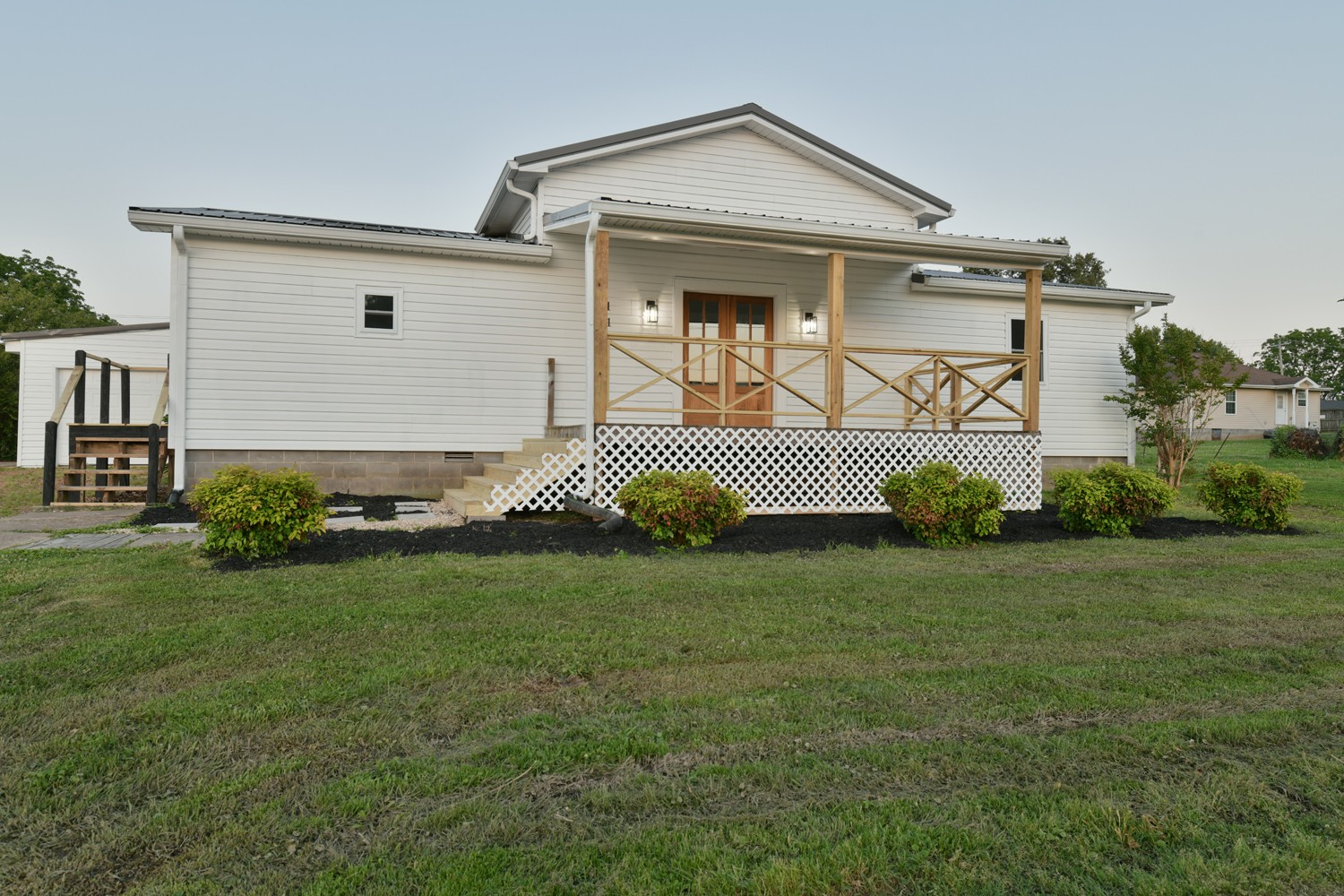 116 Clearwater St Property Photo 1