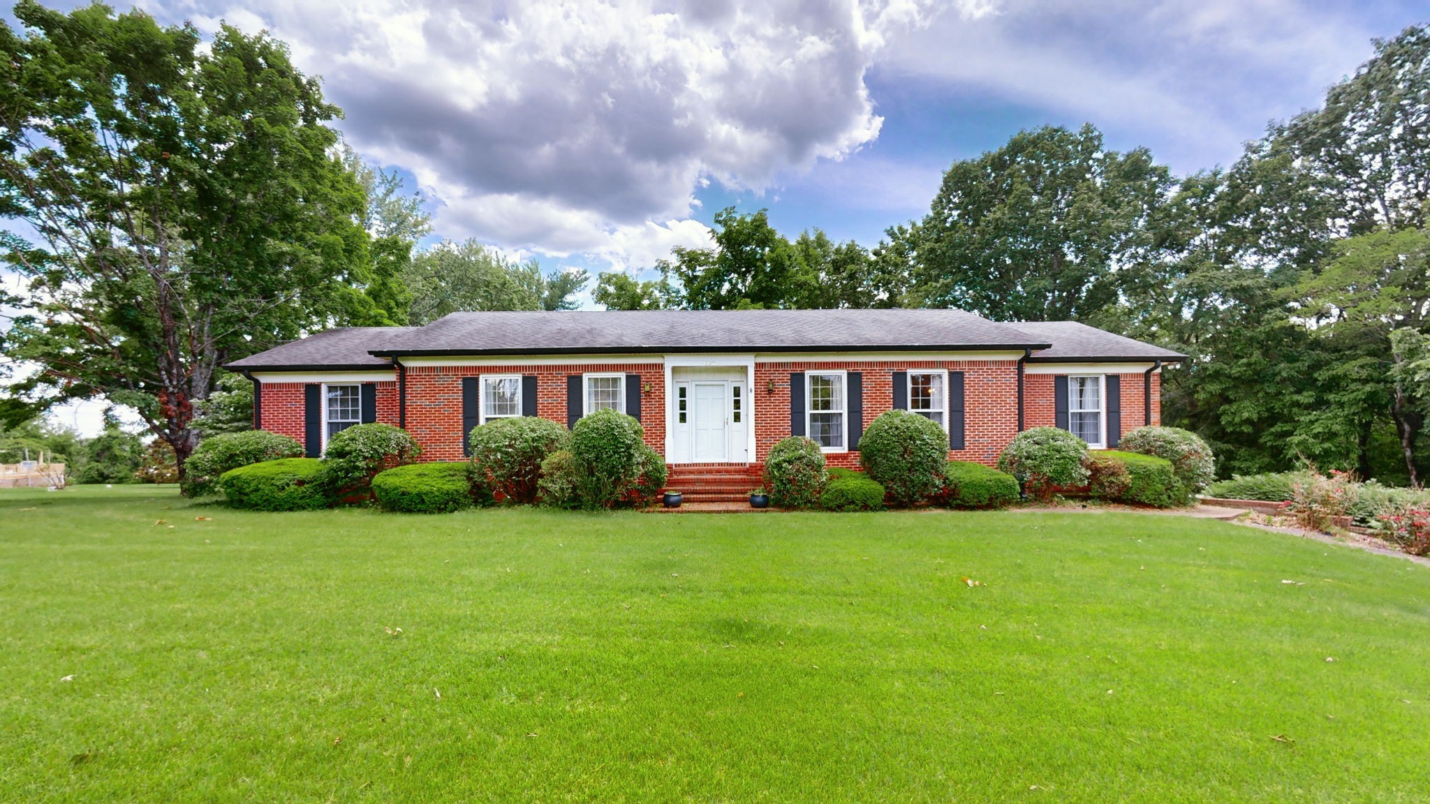 120 Bluegrass Pkwy Property Photo 1