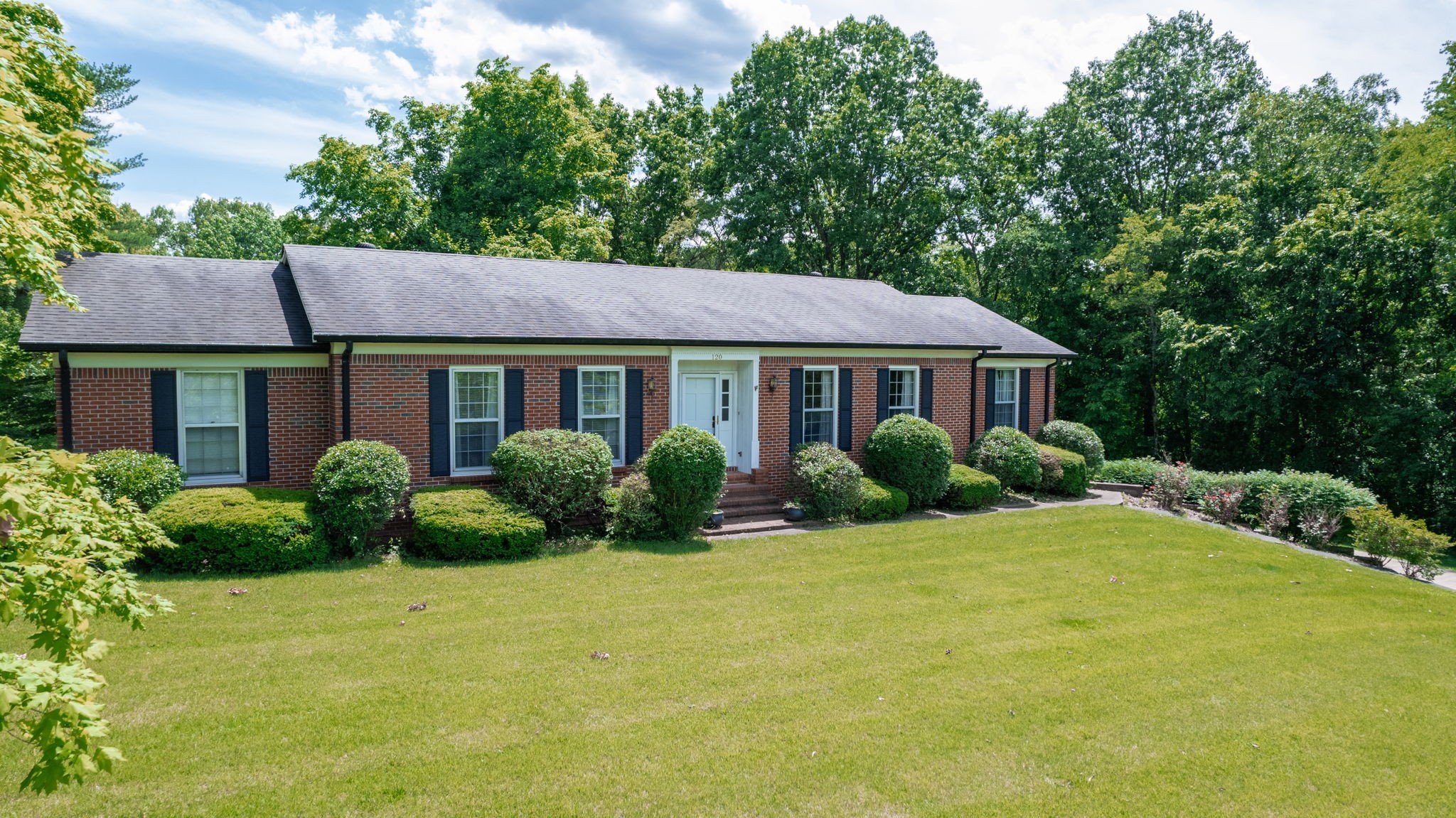 120 Bluegrass Pkwy Property Photo 6