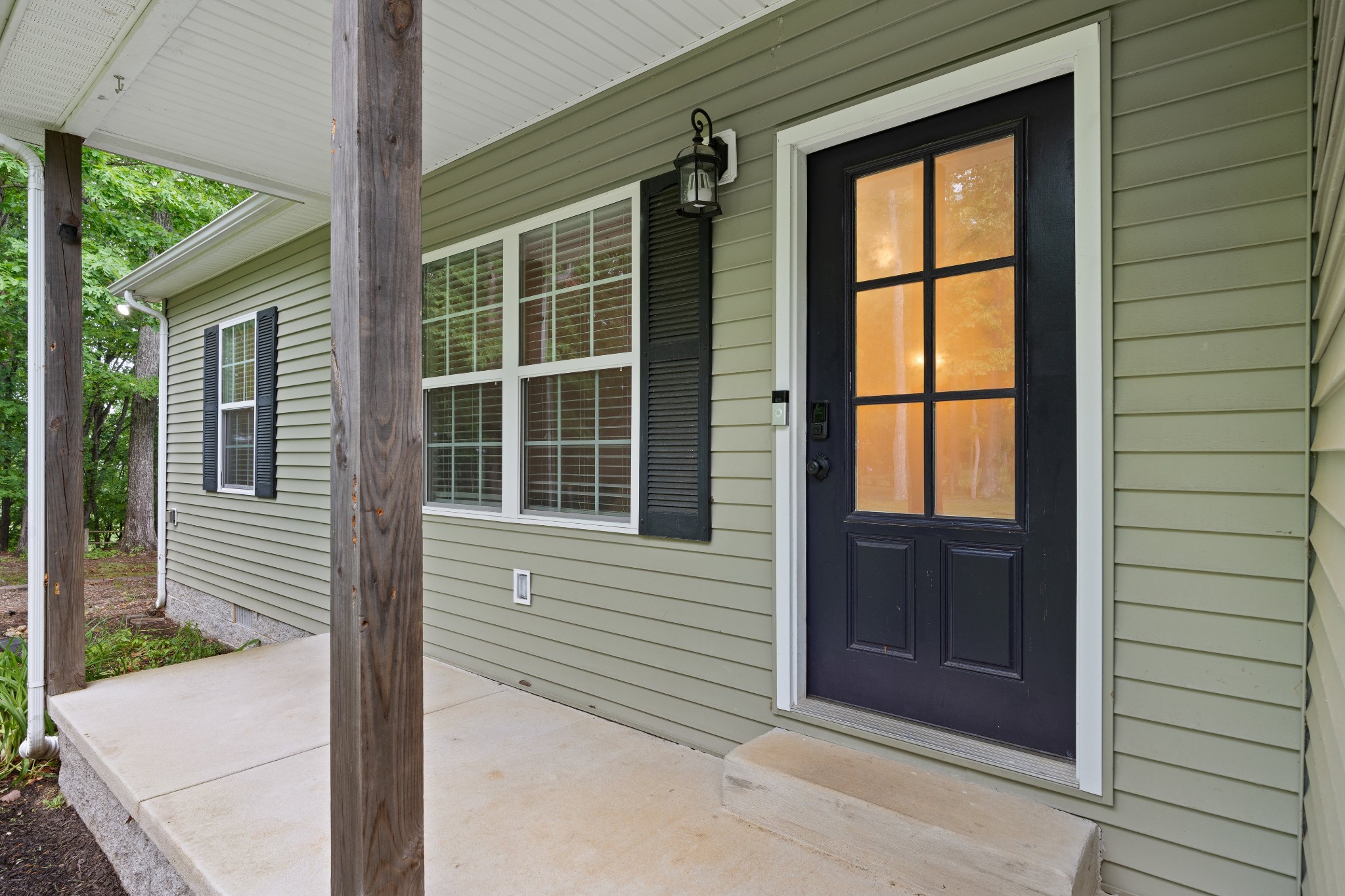 190 Twin Ct Property Photo 4