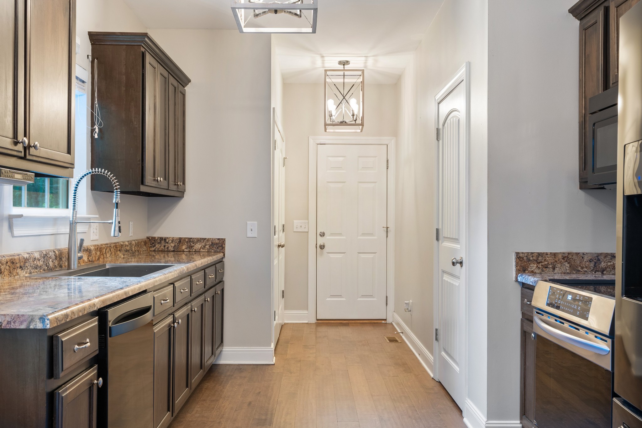 190 Twin Ct Property Photo 10