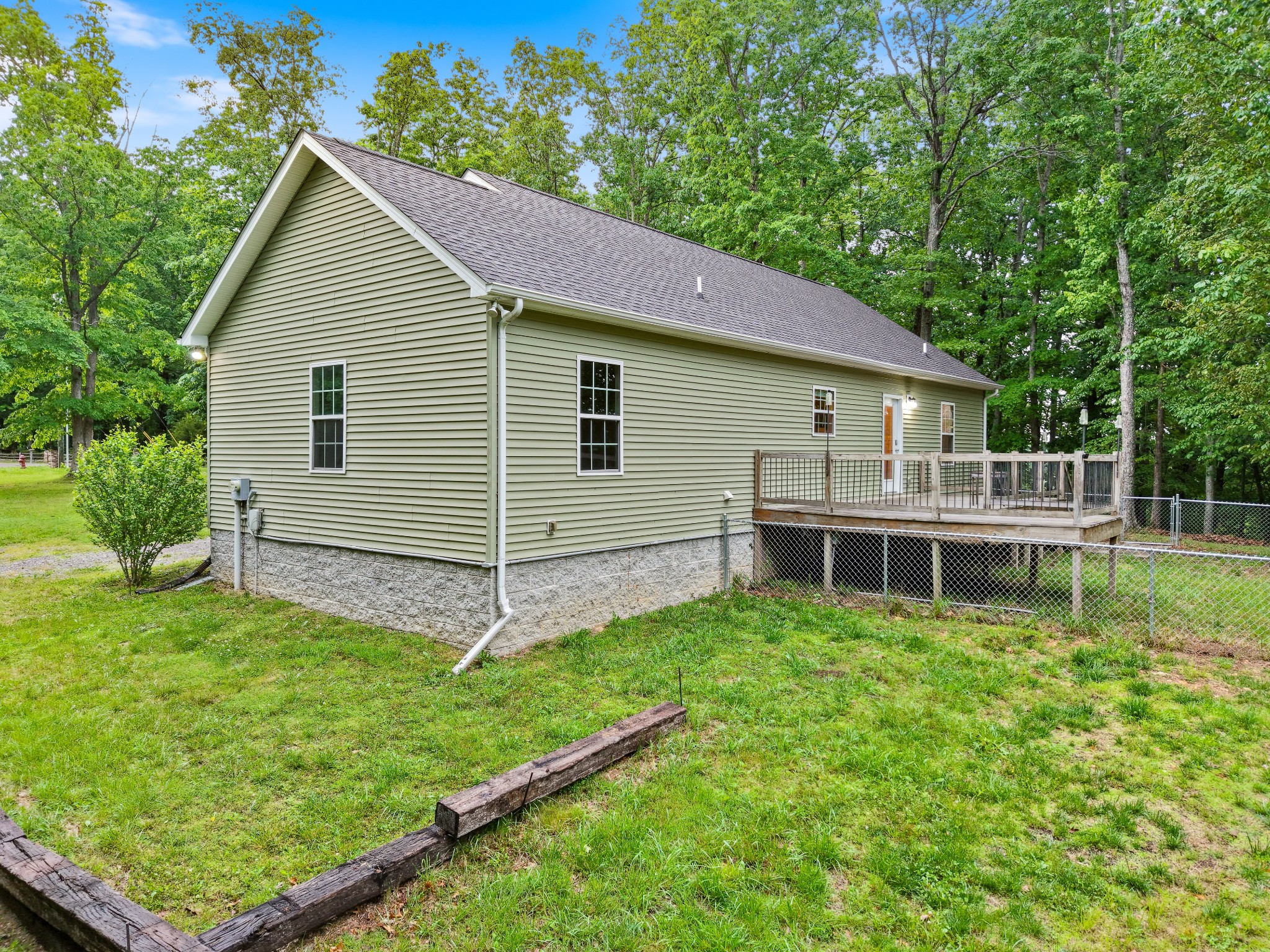 190 Twin Ct Property Photo 22