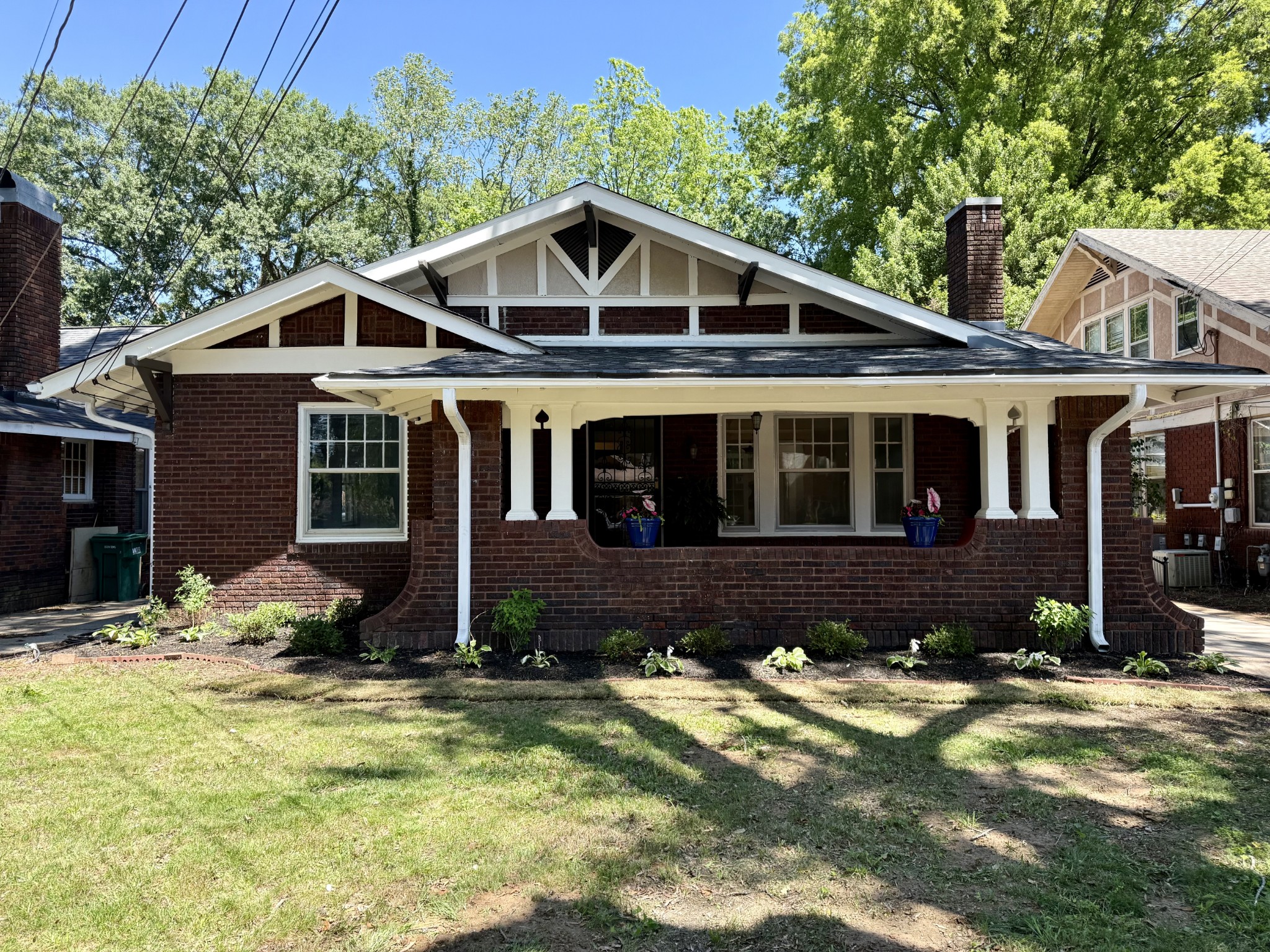 425 Arlington Ave Property Photo 1