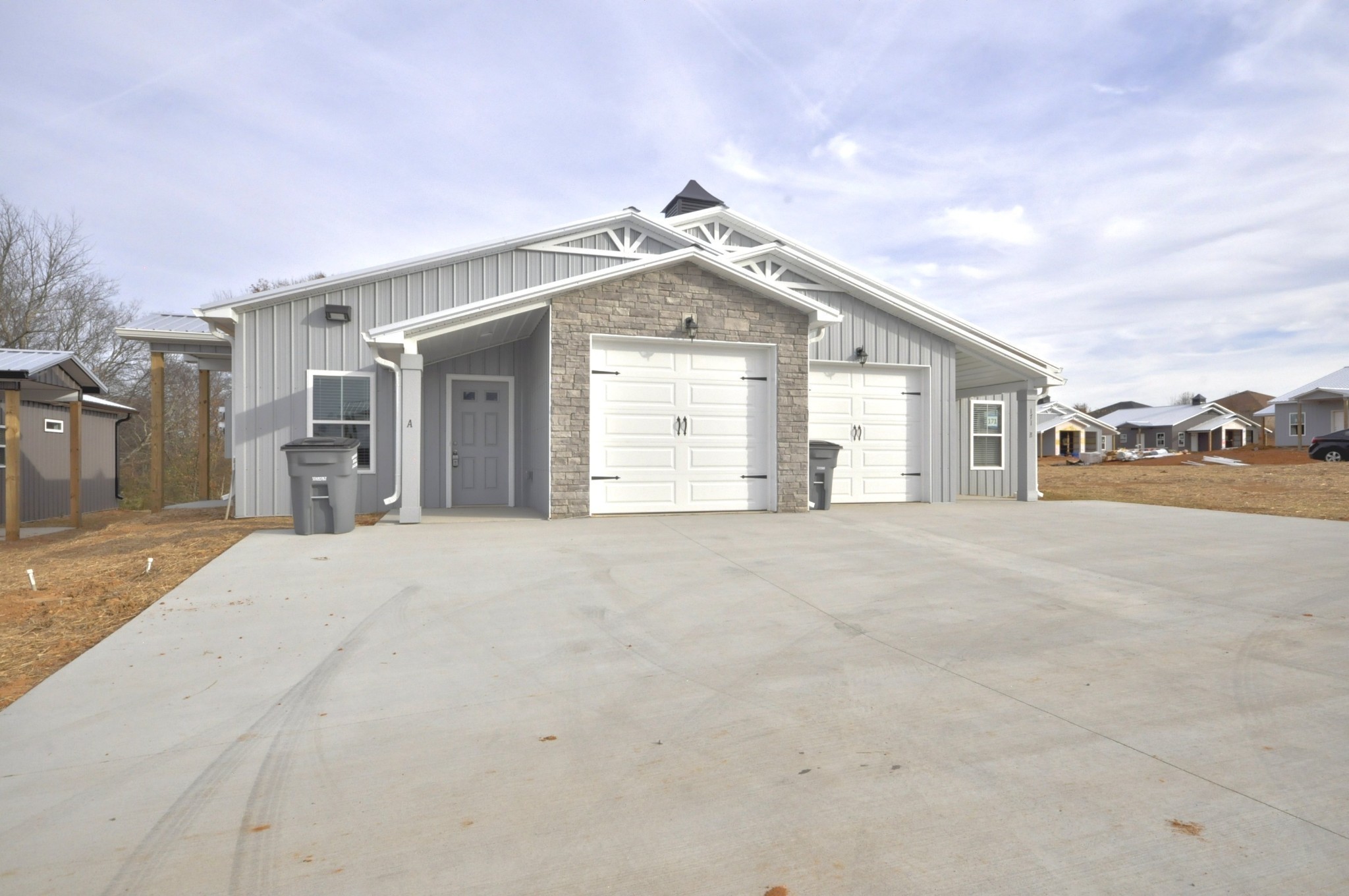 166 BAINBRIDGE DRIVE Property Photo 1