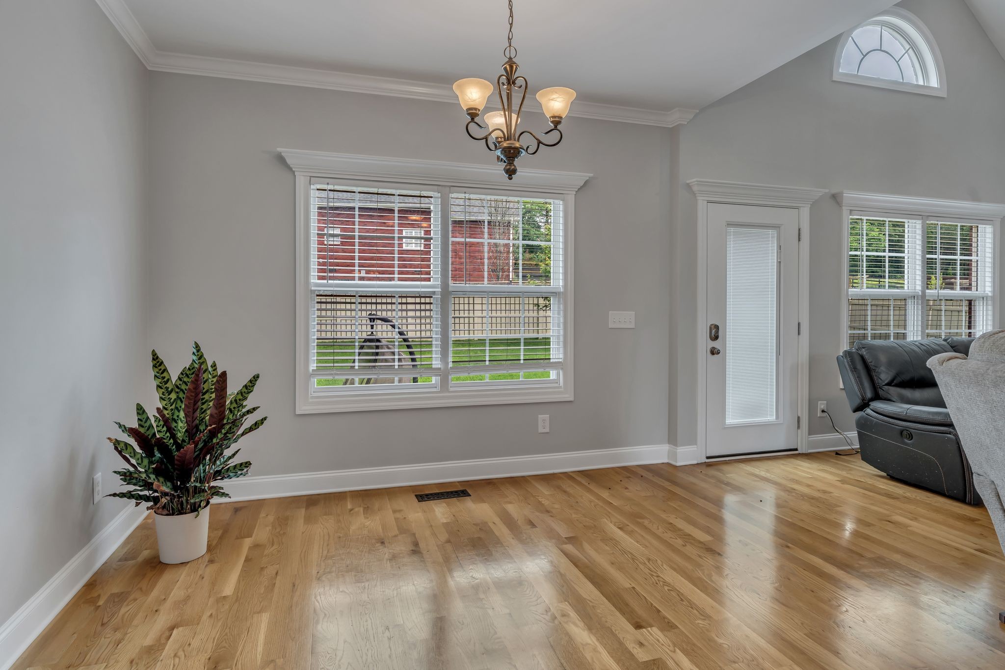 201 Abbey Rd Property Photo 8