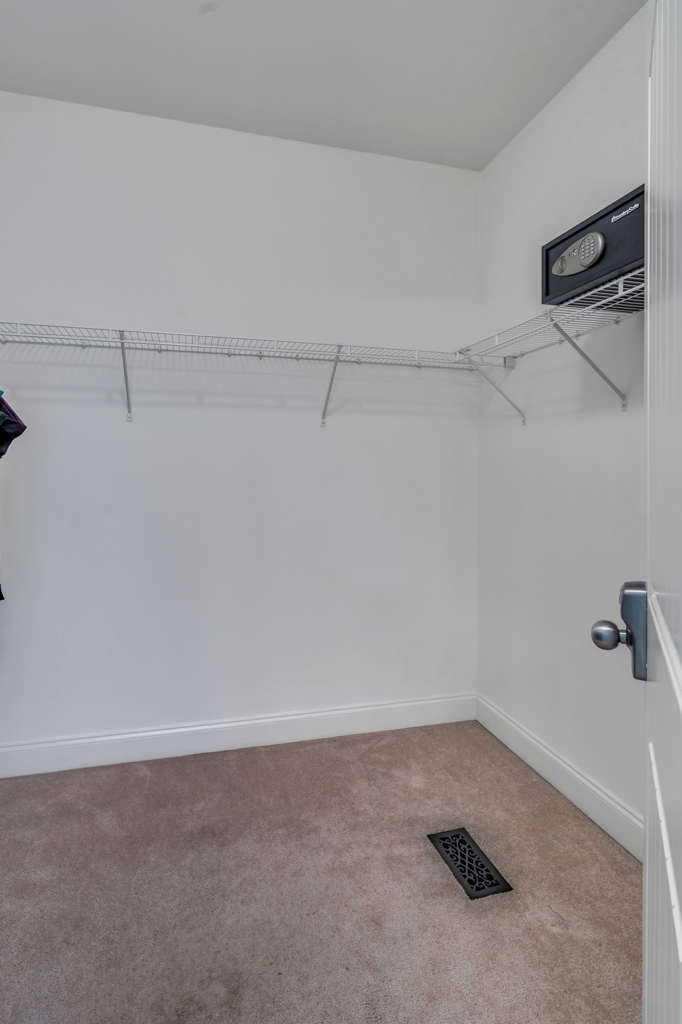 201 Abbey Rd Property Photo 16