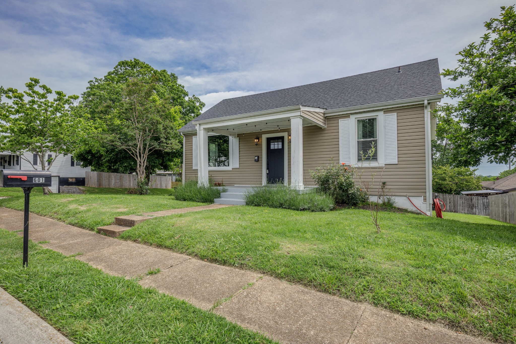 601 Lawrence St Property Photo 1