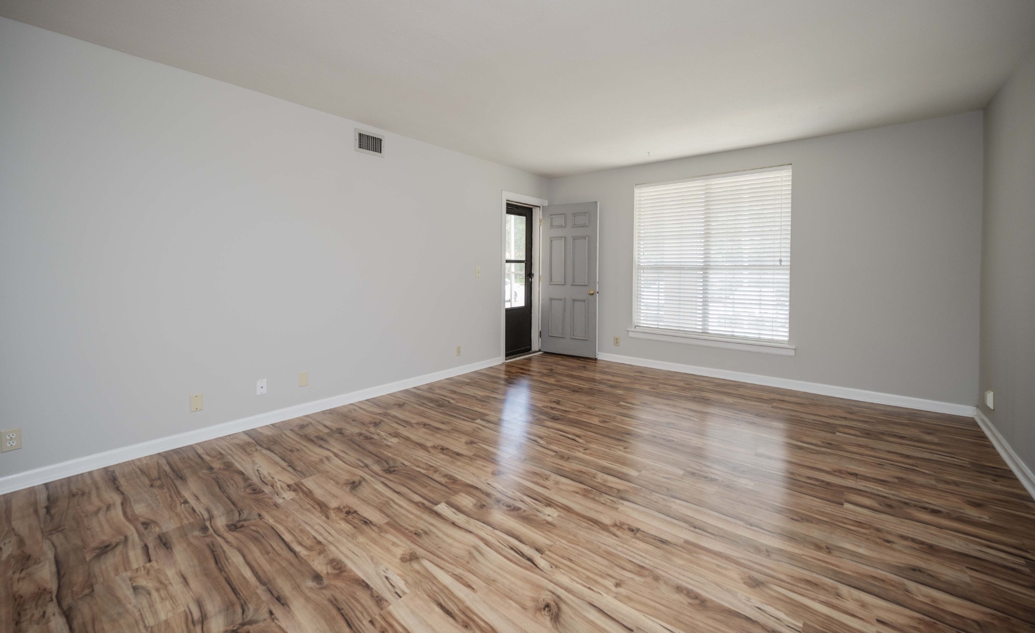 1280 Middle Tennessee Blvd Property Photo 4
