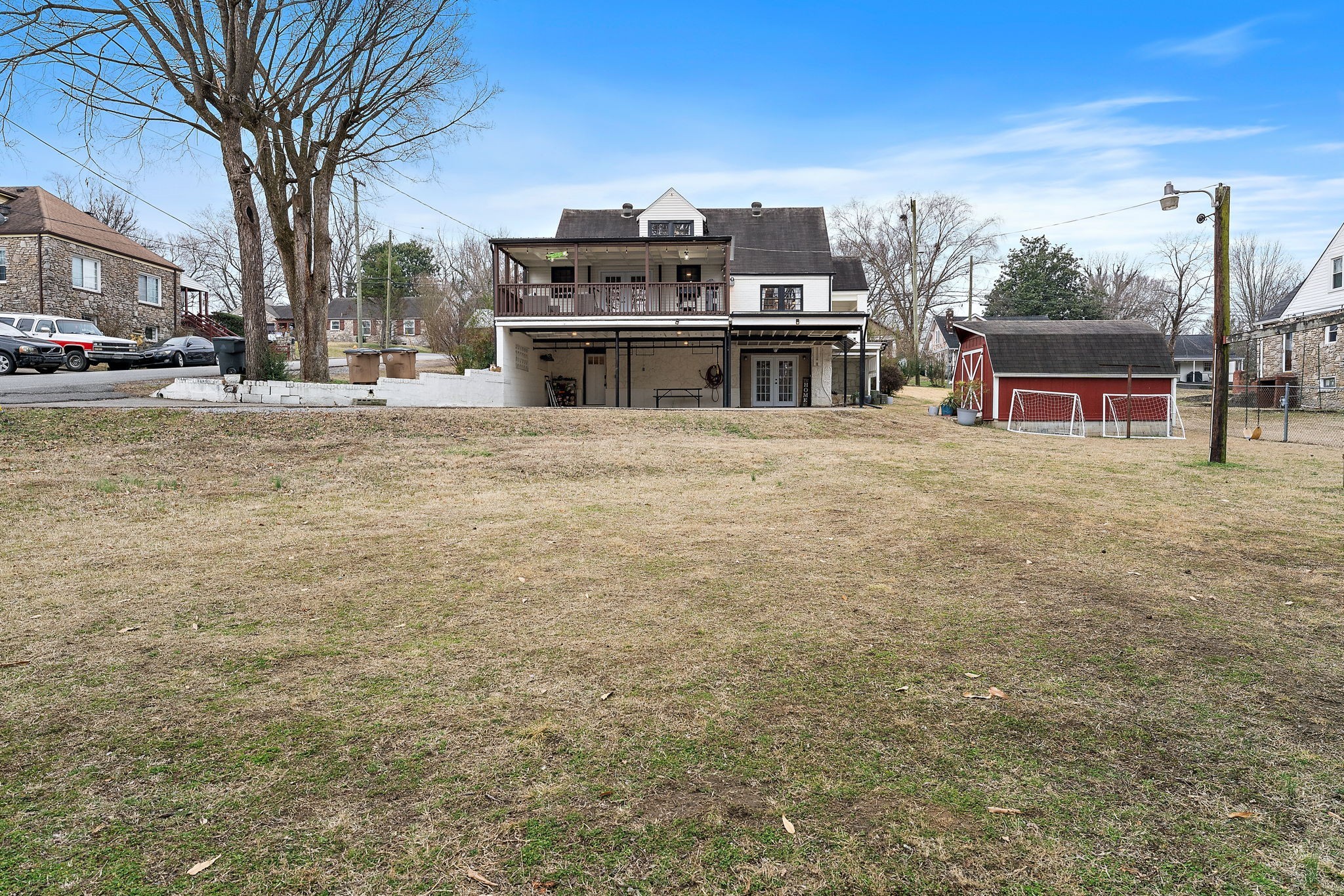 1211 Stratford Ave Property Photo 41