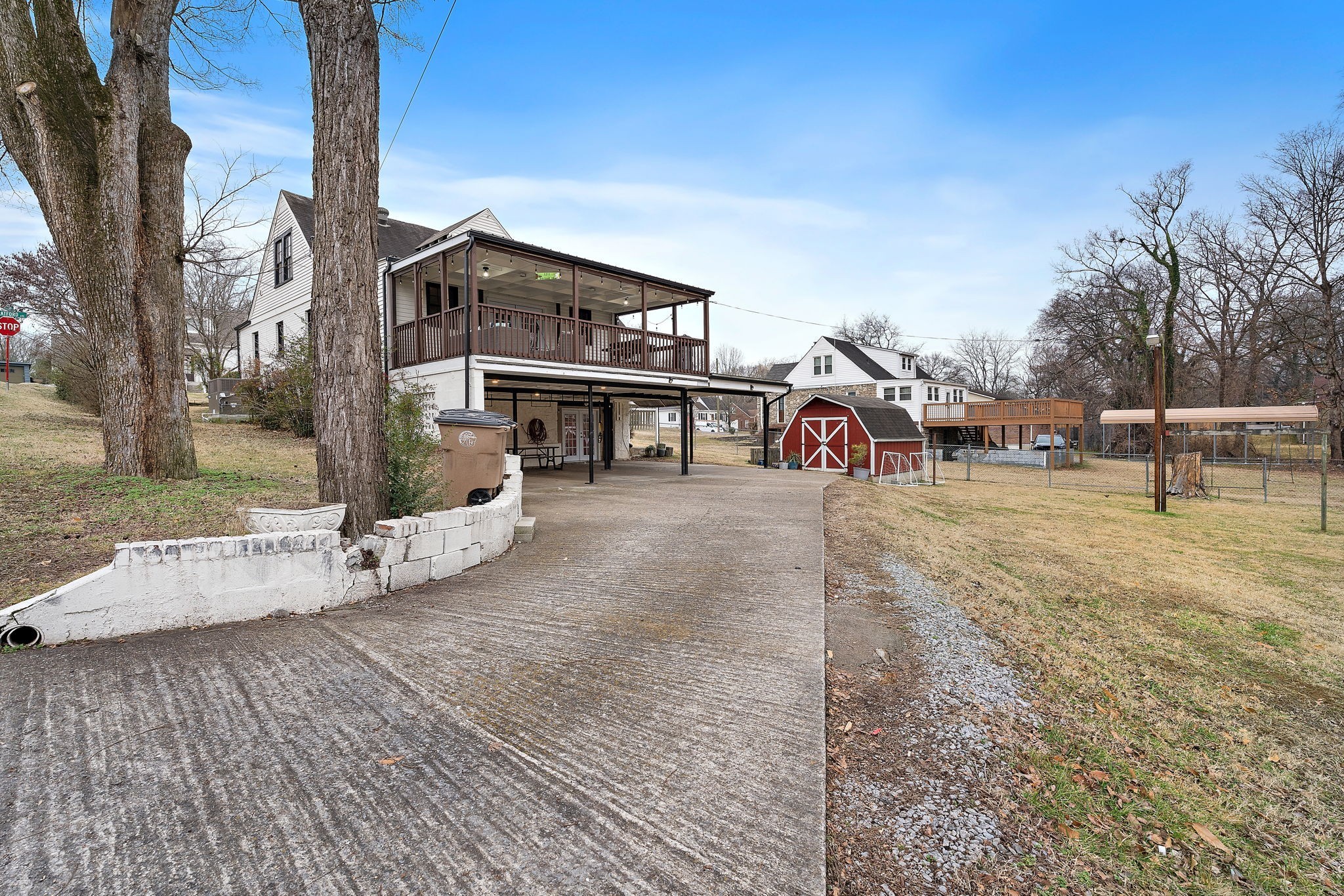 1211 Stratford Ave Property Photo 42