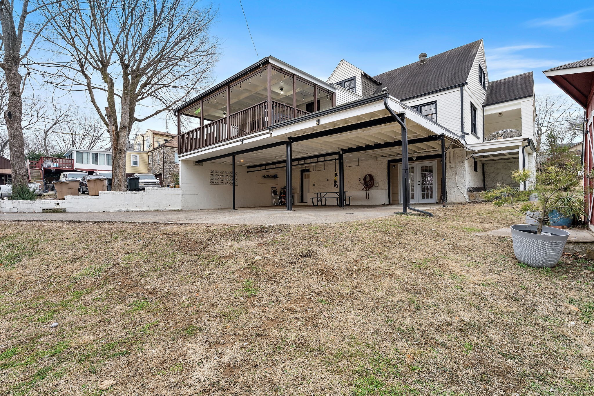 1211 Stratford Ave Property Photo 43