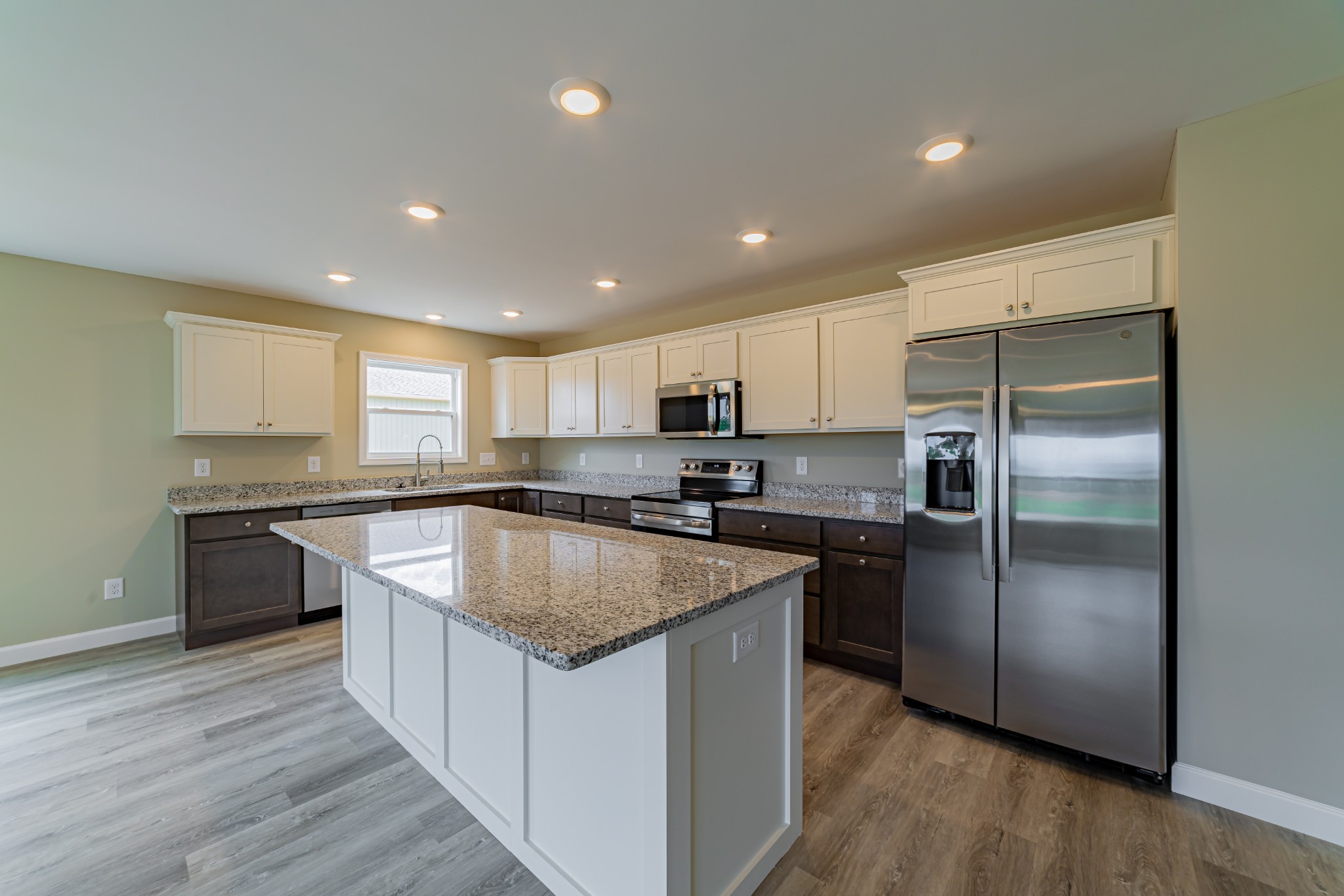 343 Jean Dr Property Photo 4