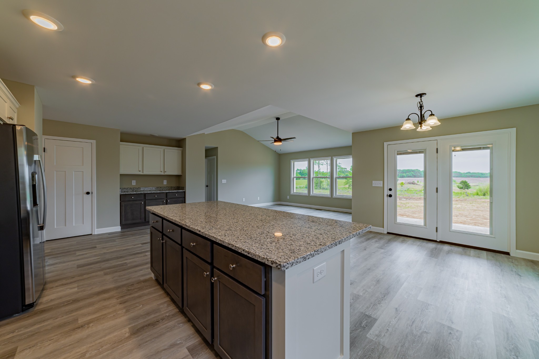 343 Jean Dr Property Photo 9