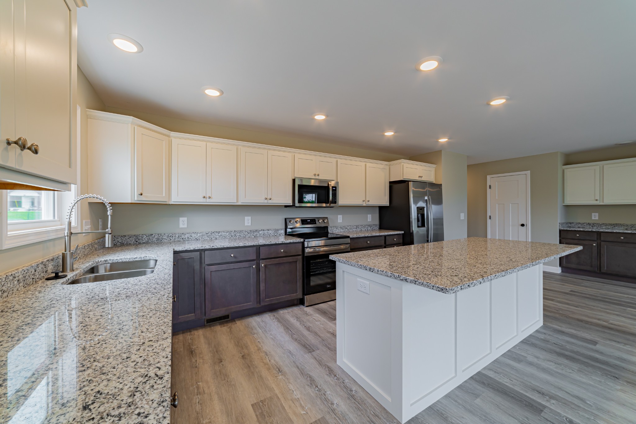 343 Jean Dr Property Photo 10