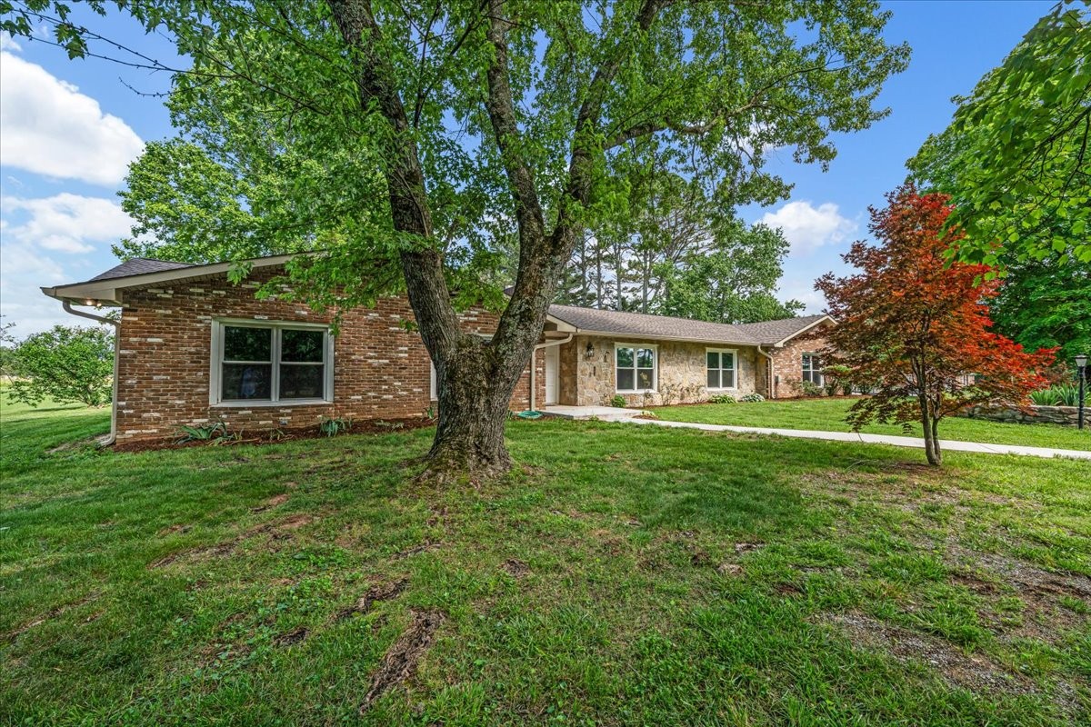 183 Prairie Plains Rd Property Photo 1