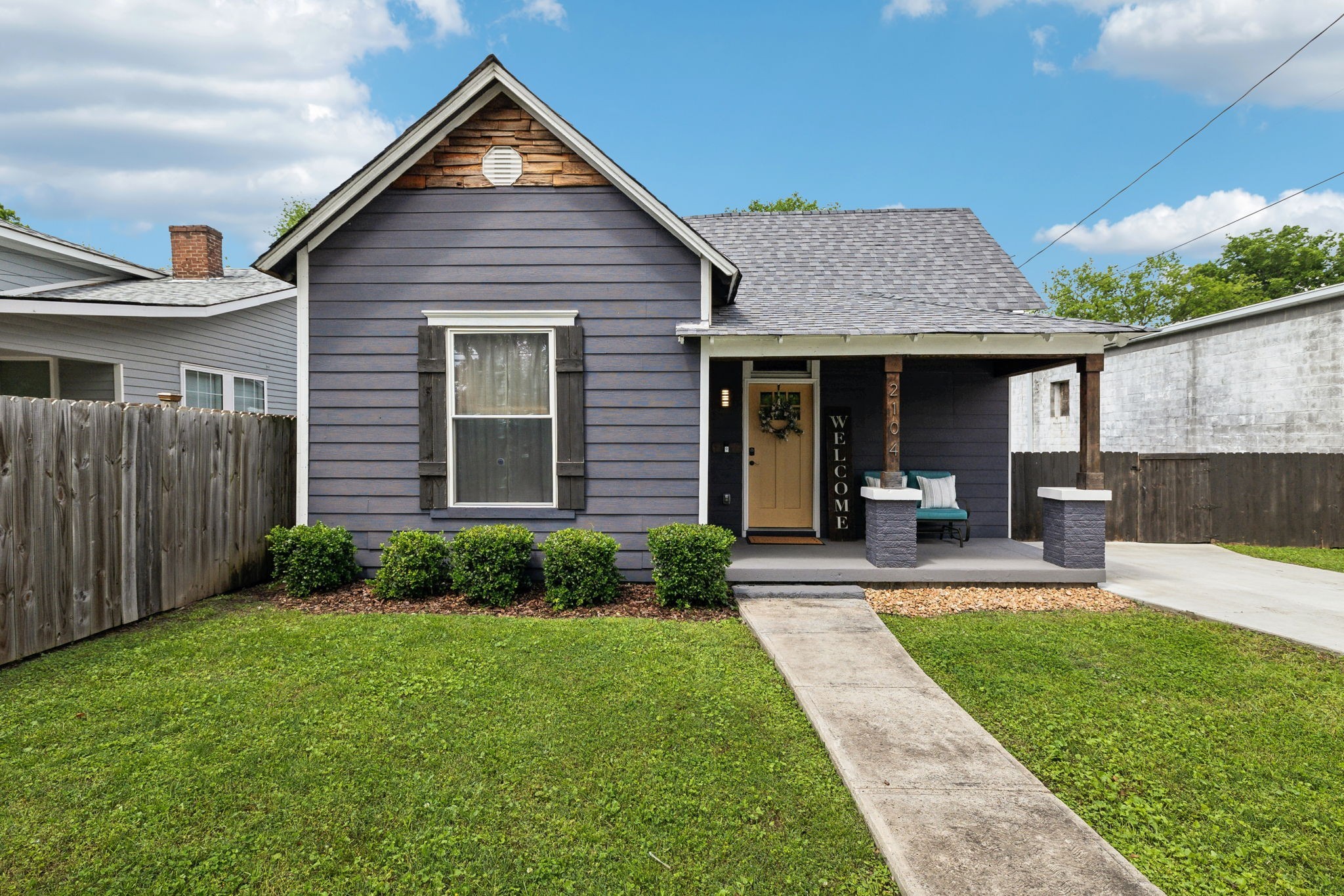 2104 Buchanan St Property Photo 4