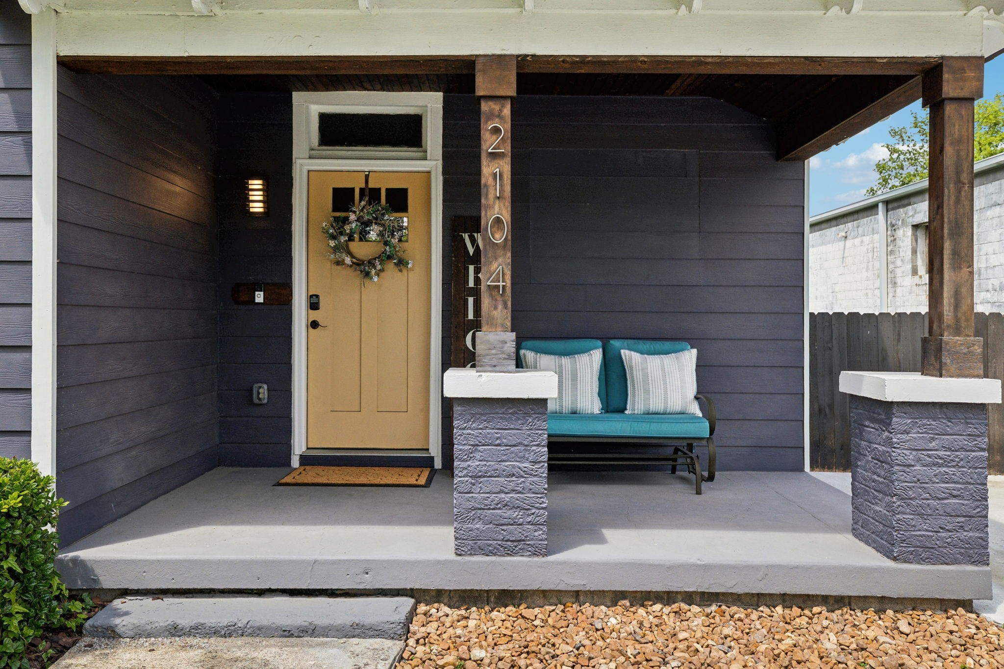 2104 Buchanan St Property Photo 8
