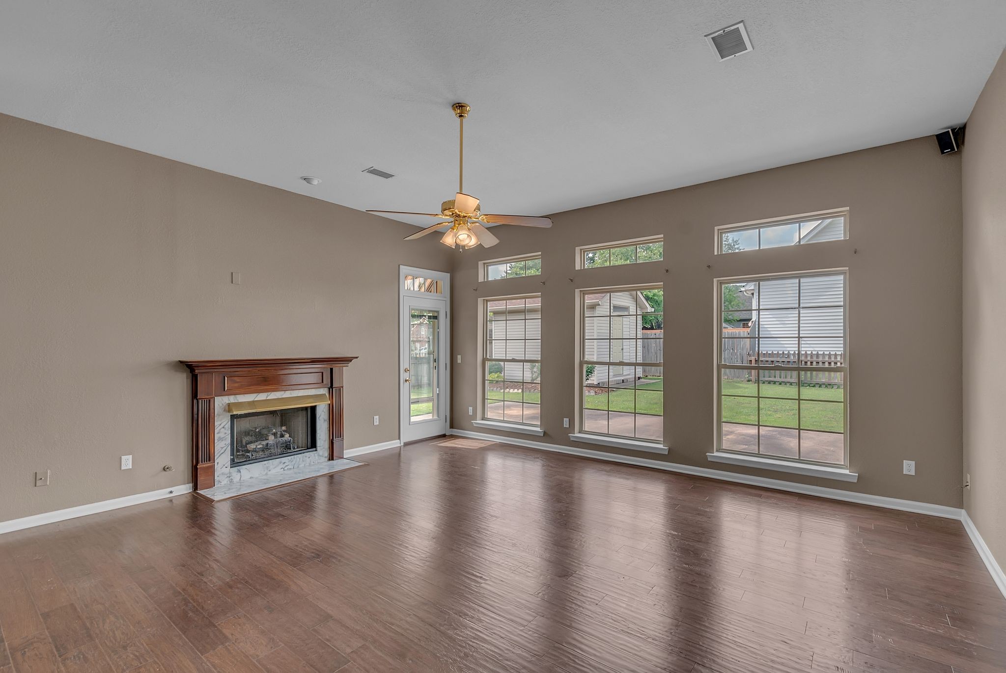 2240 Joann Dr Property Photo 10