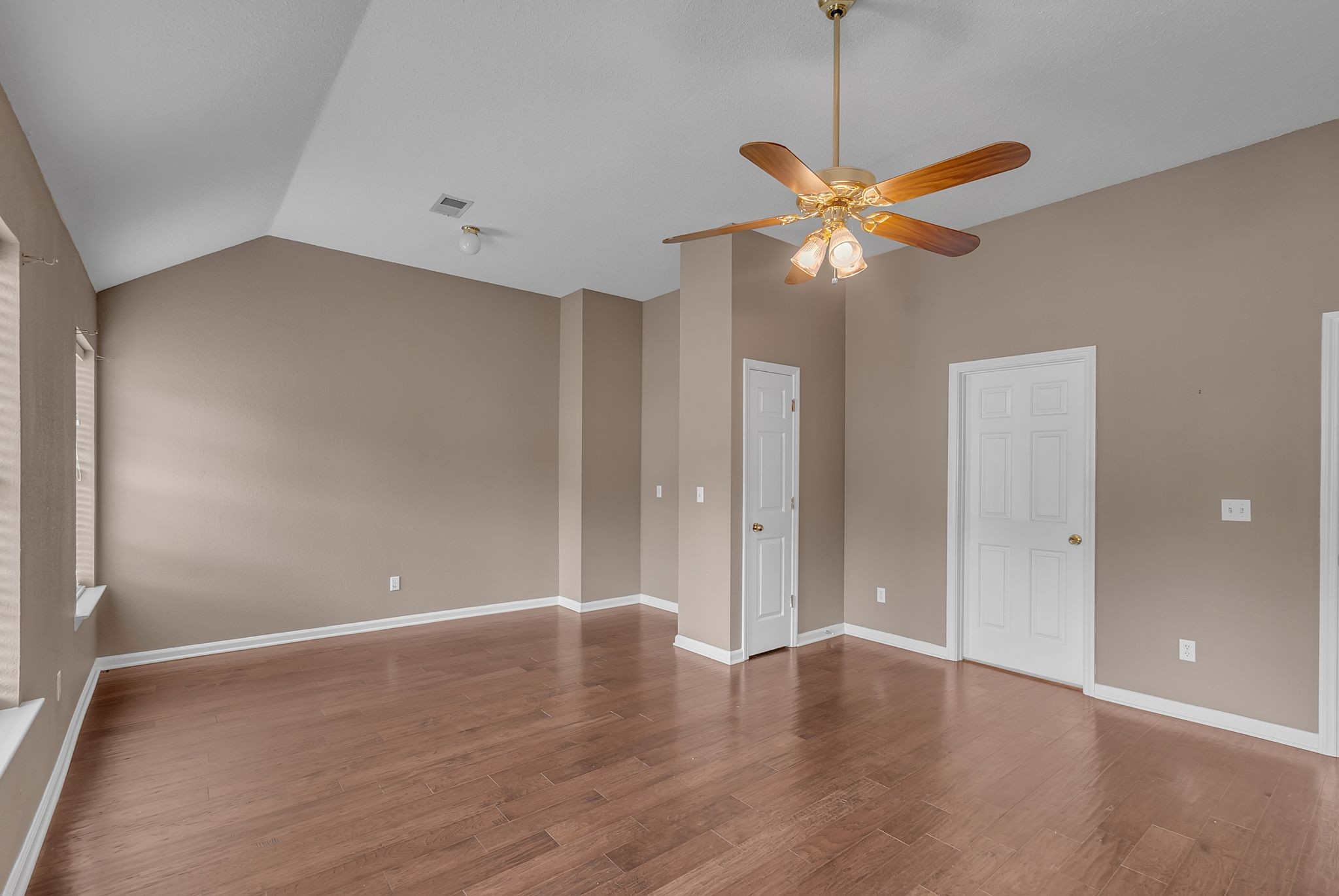 2240 Joann Dr Property Photo 14