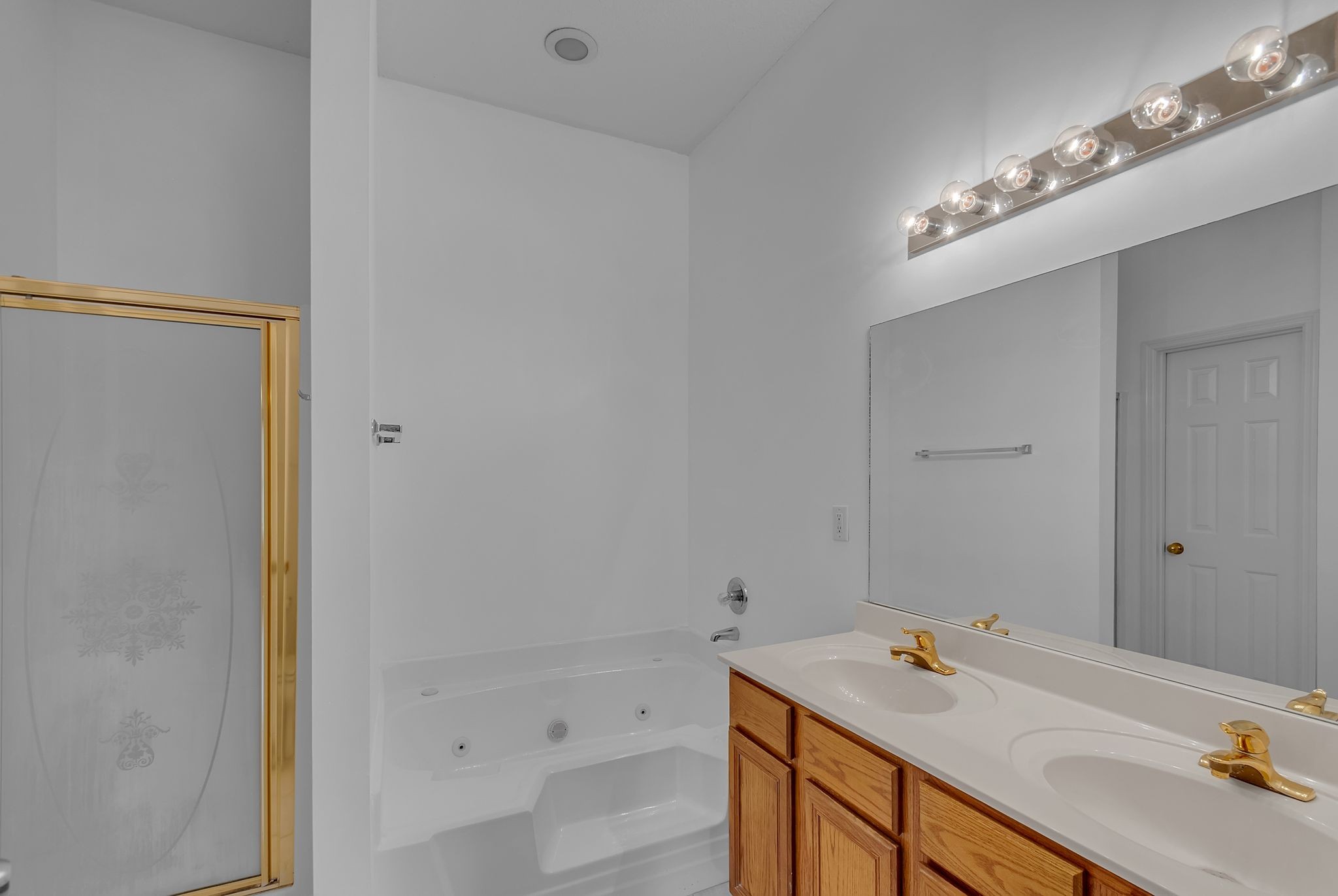 2240 Joann Dr Property Photo 15