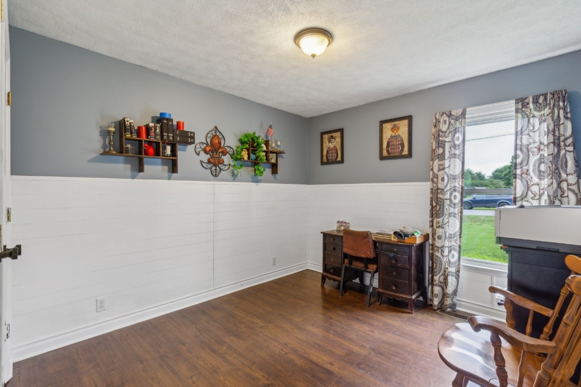 3130 Valley Bend Rd Property Photo 18