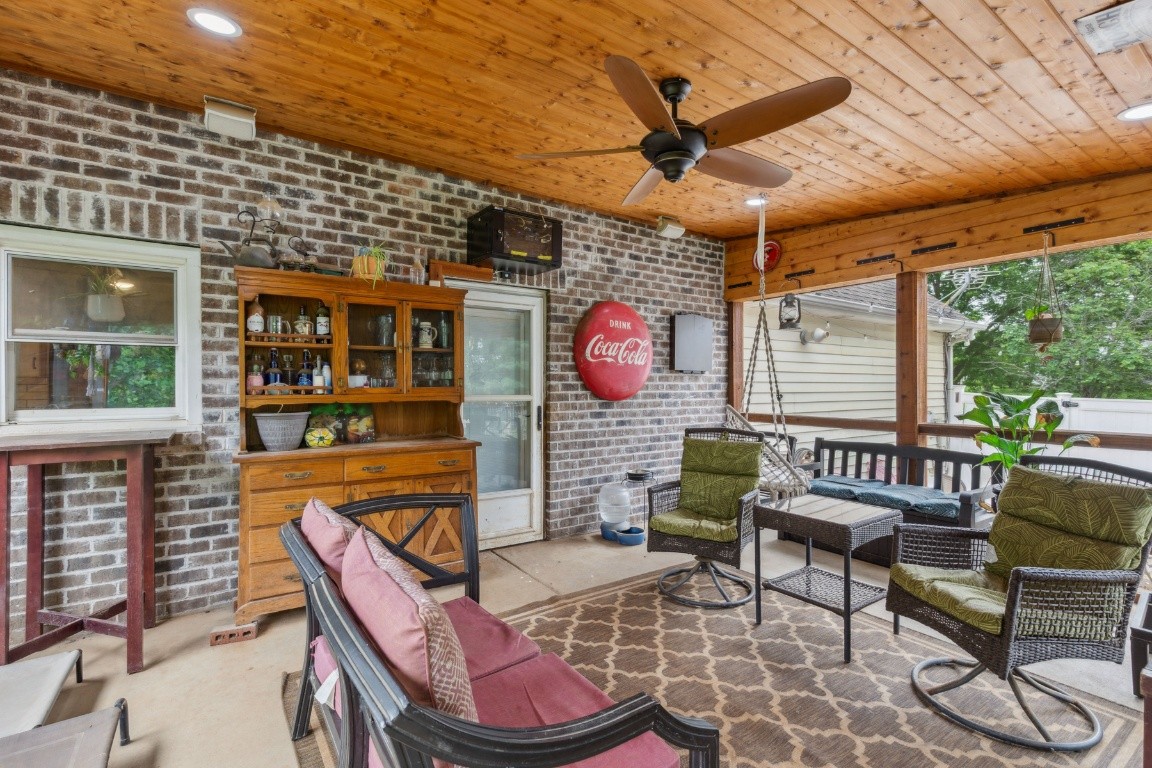 3130 Valley Bend Rd Property Photo 35
