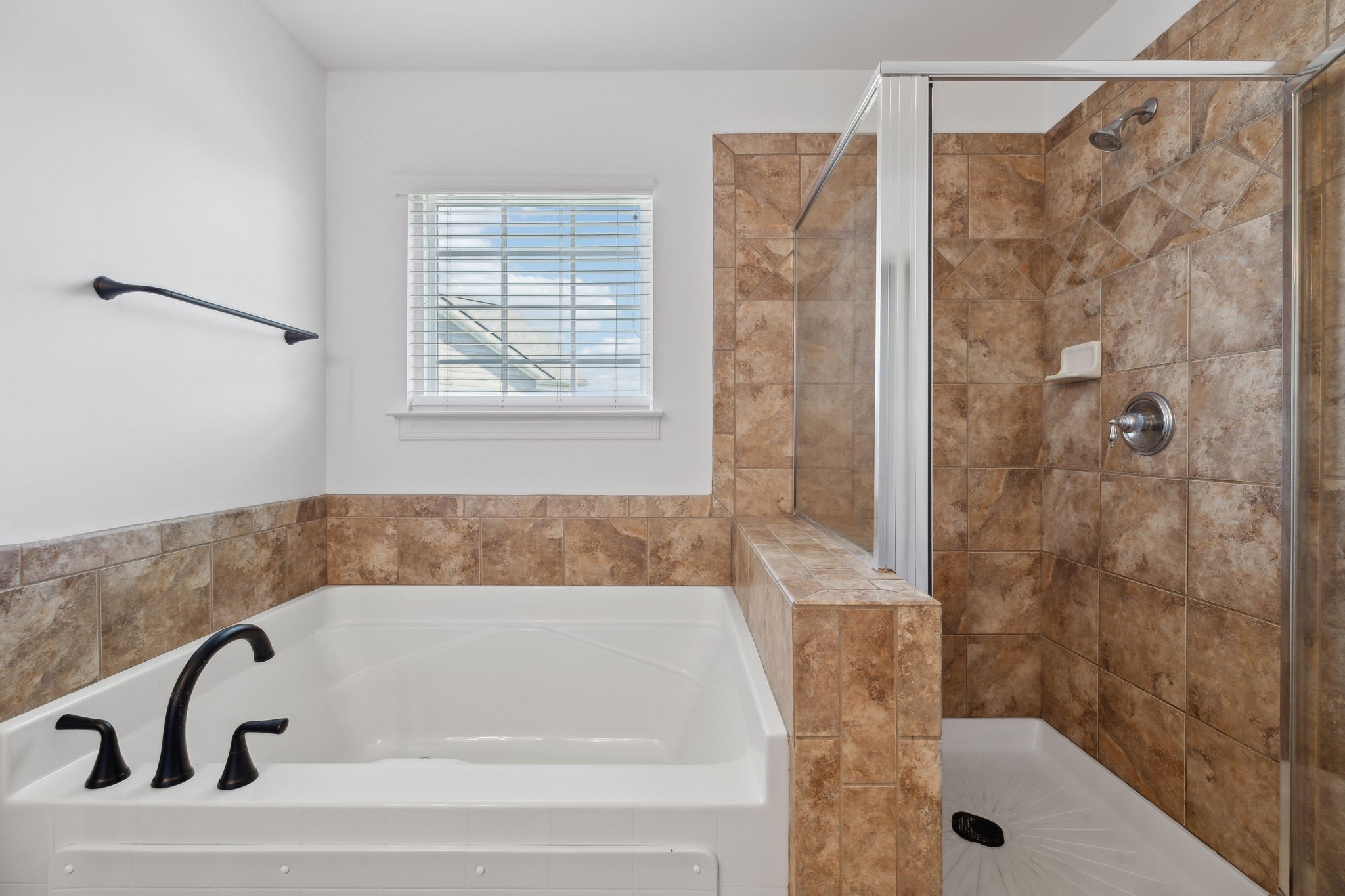 3511 Blaze Dr Property Photo 22