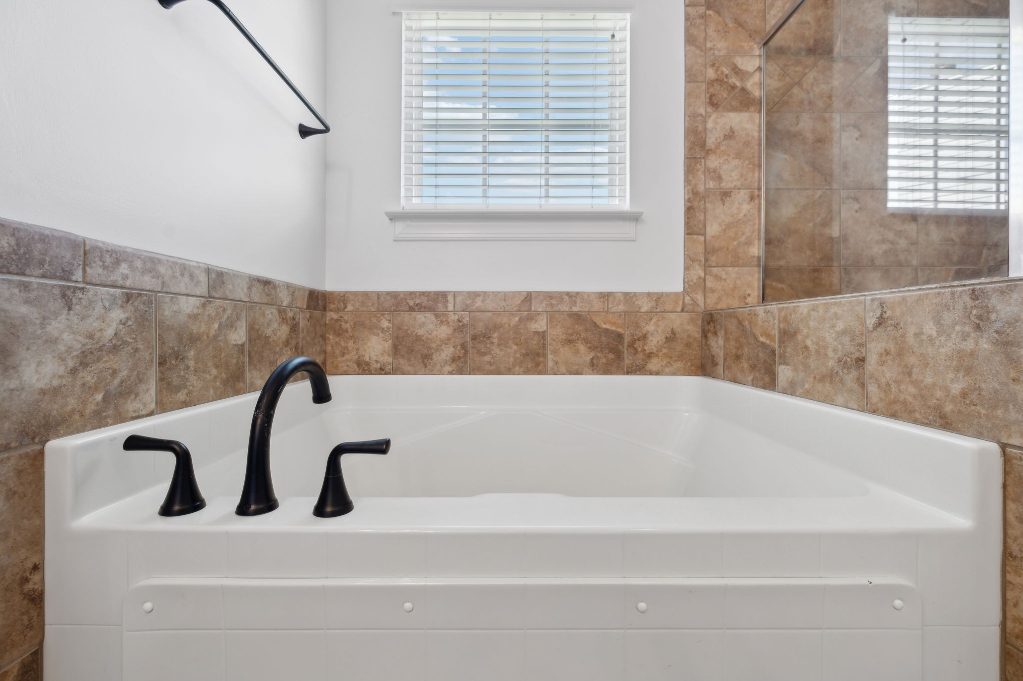 3511 Blaze Dr Property Photo 23