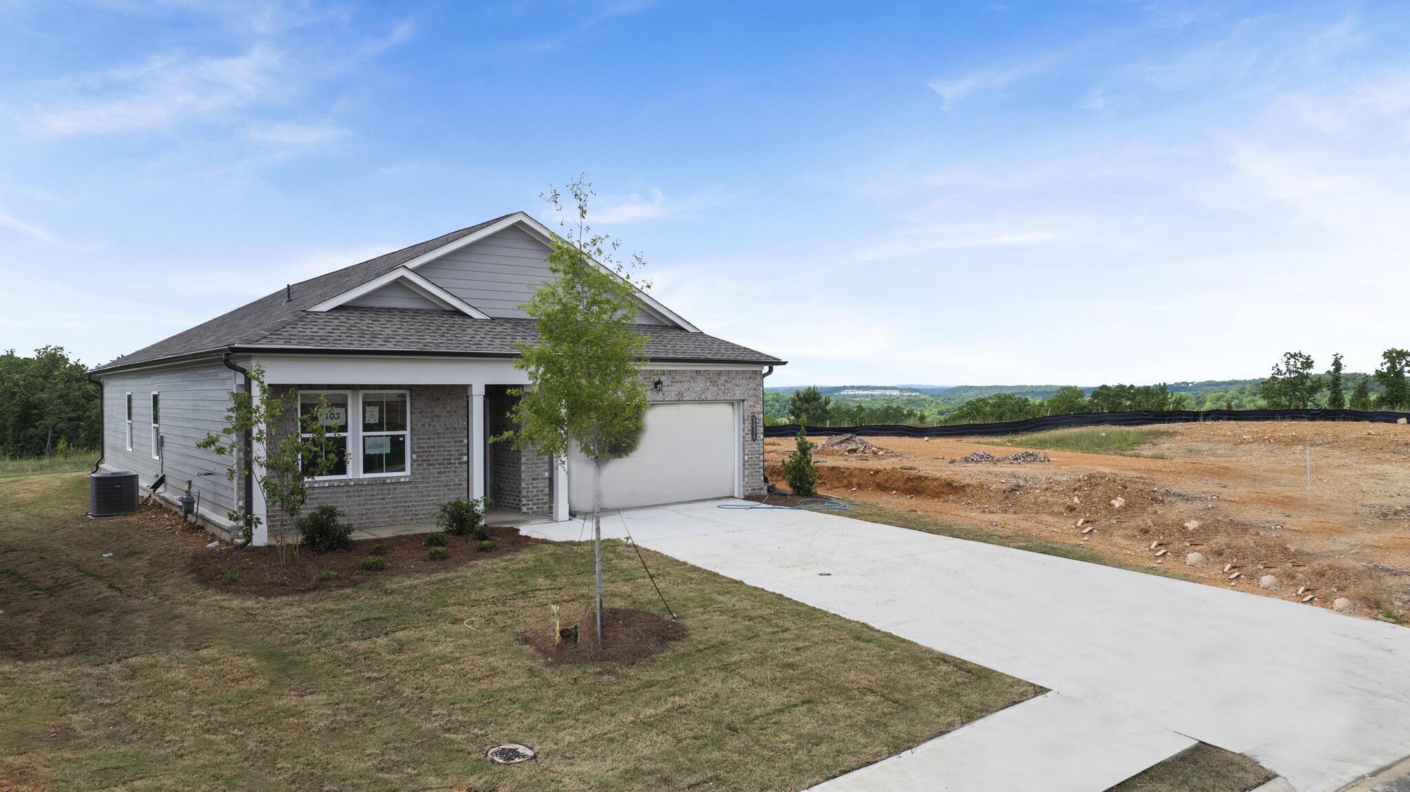 5122 Skyline Way, Ne Property Photo 1