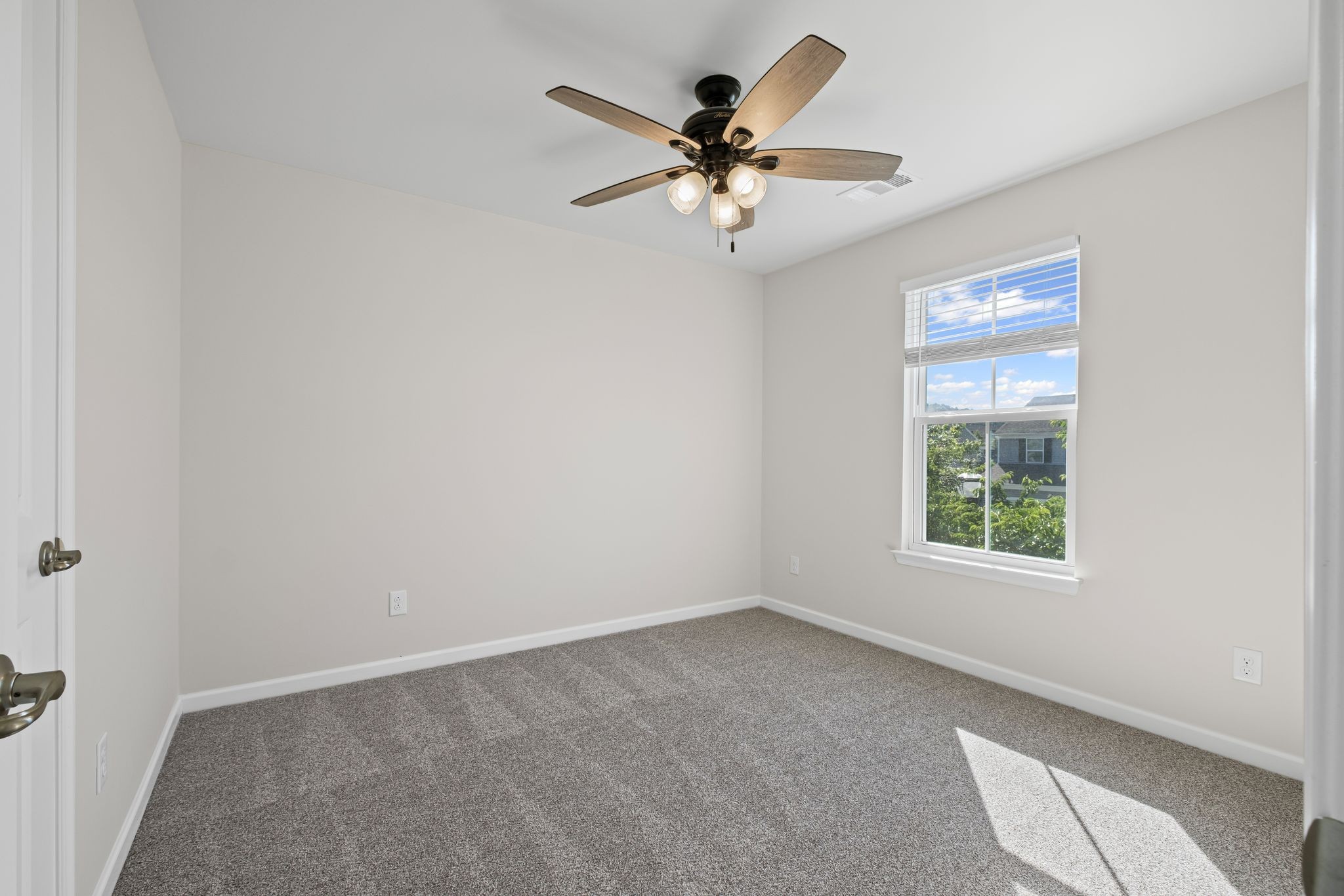 1745 Eastwick Ln Property Photo 26