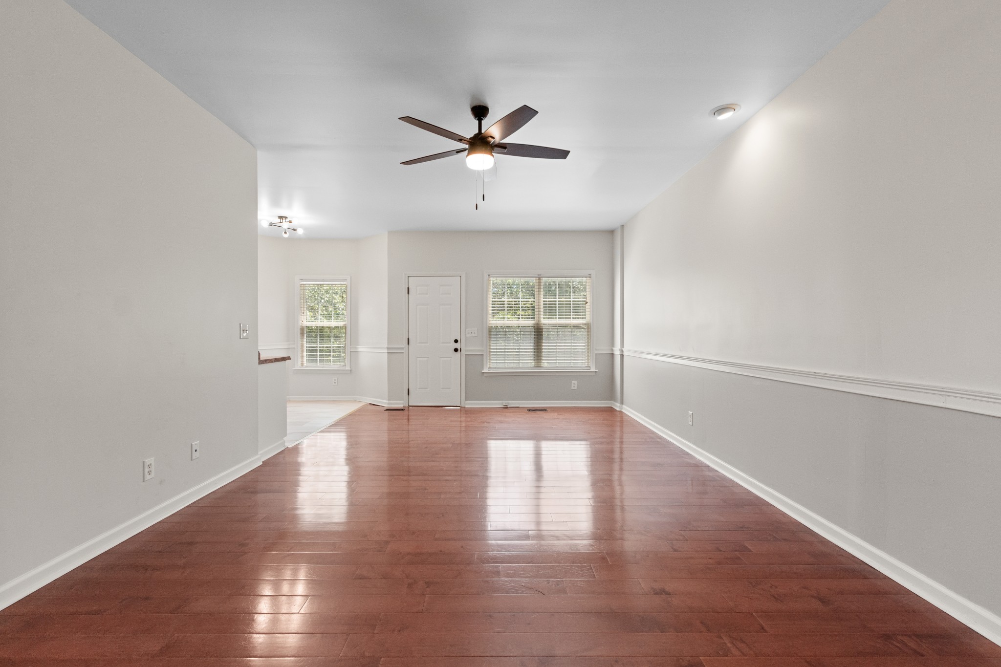 2905 Burtonwood Dr Property Photo 8