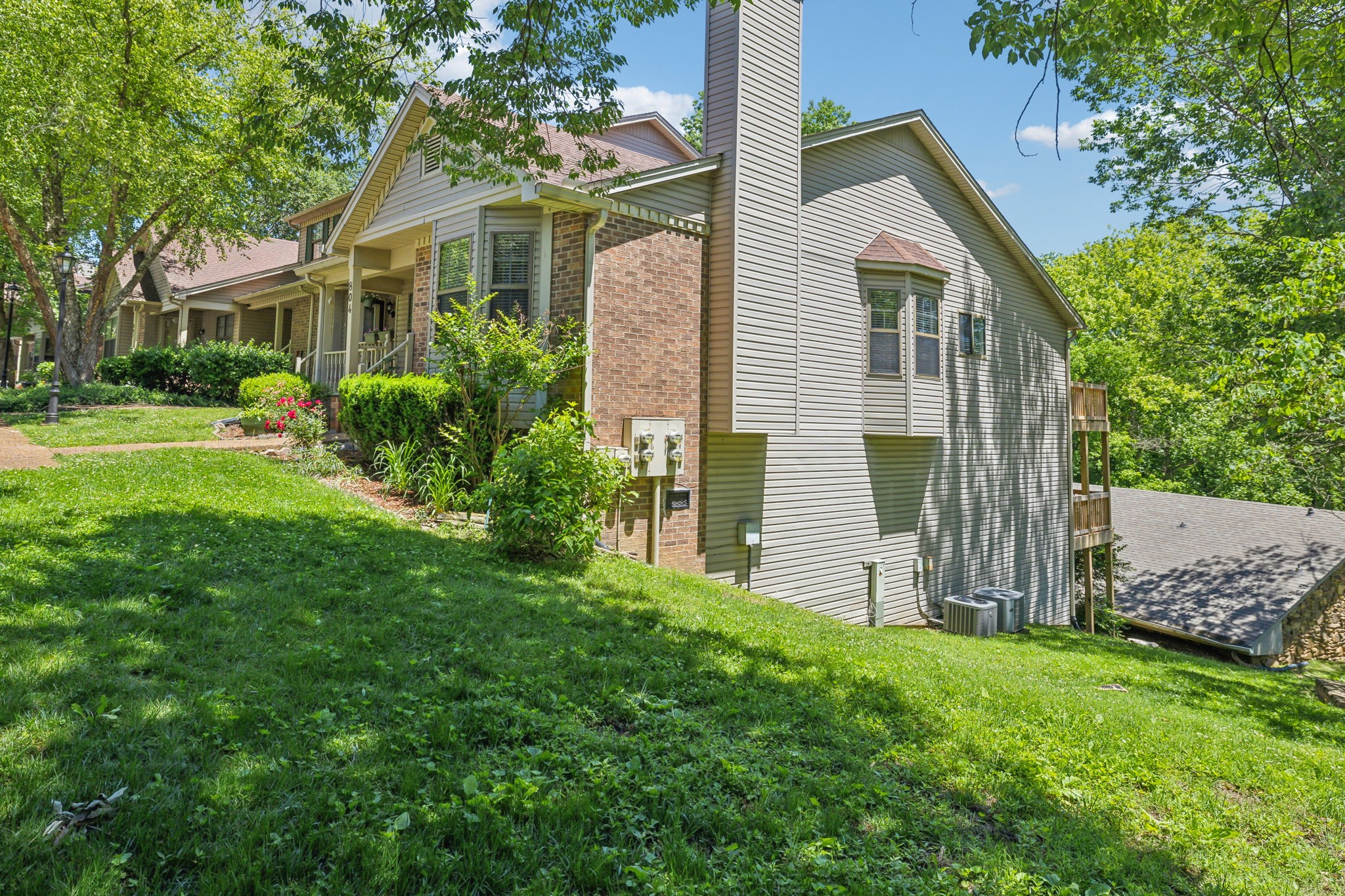 804 Beazer Ln Property Photo 1