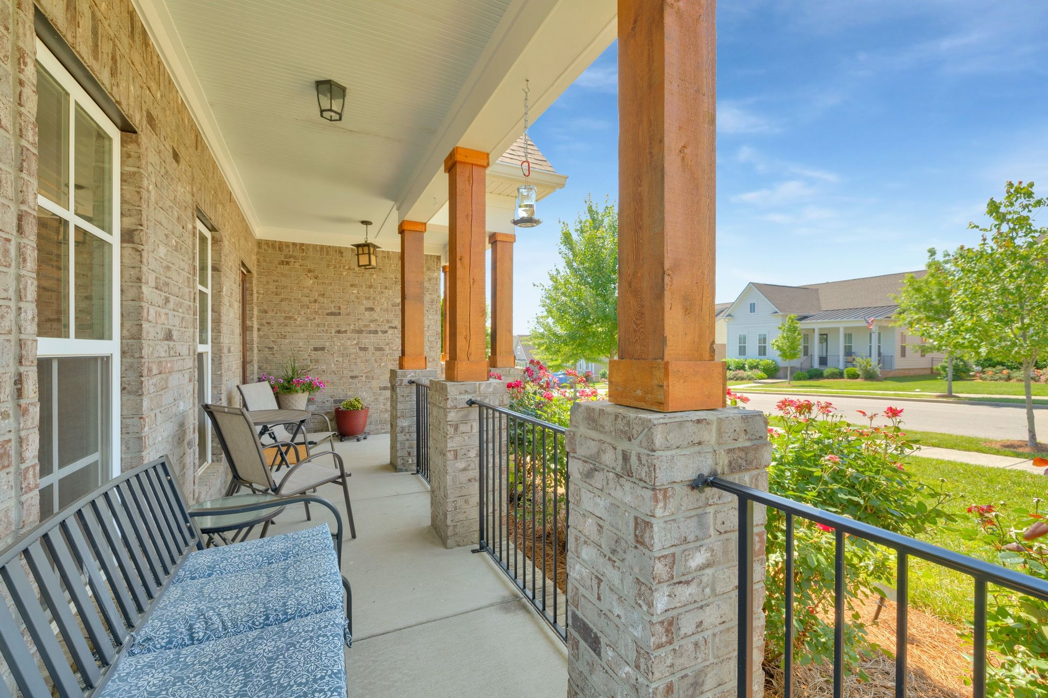 1596 Winding Creek Dr Property Photo 4