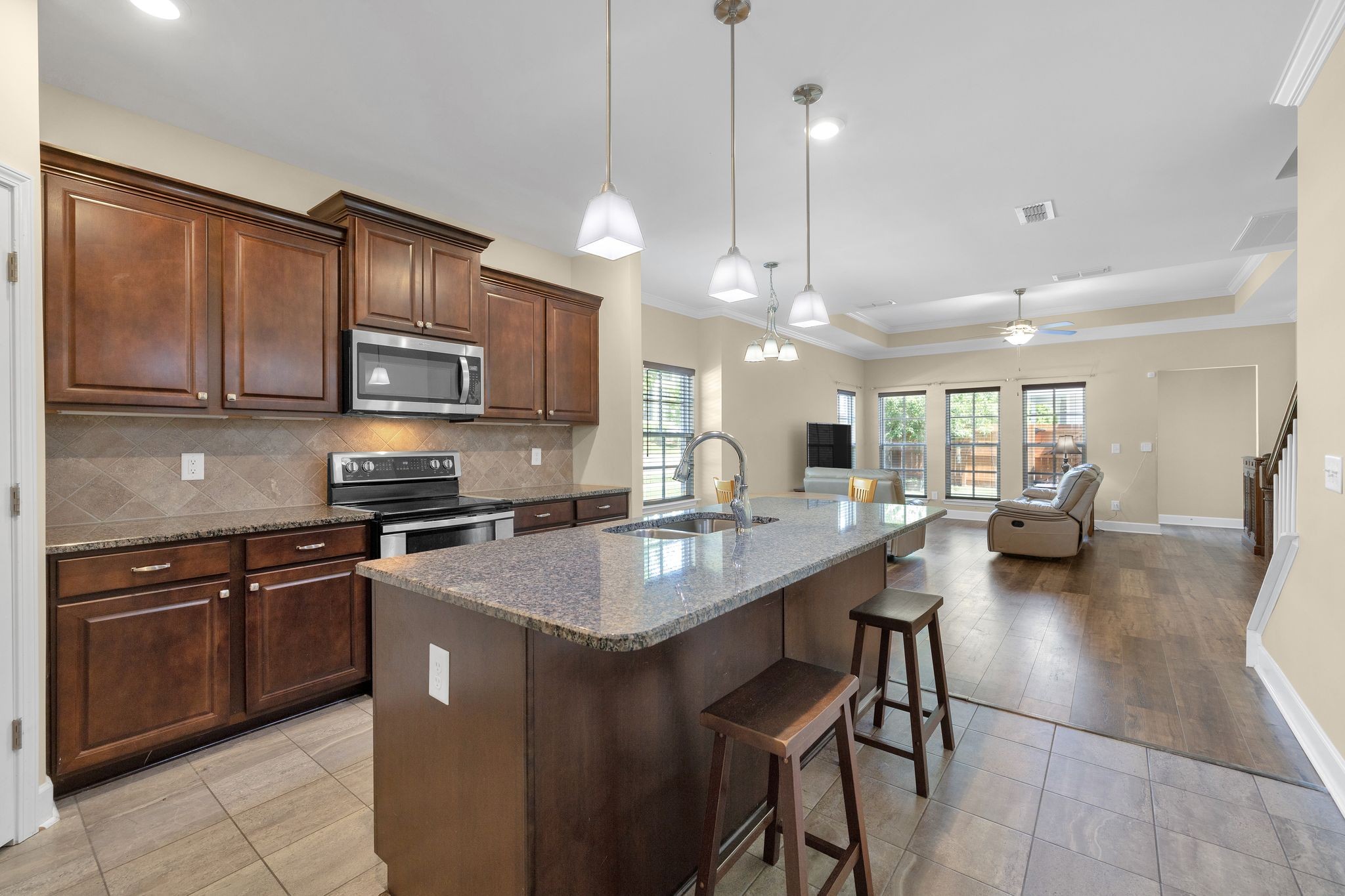 1596 Winding Creek Dr Property Photo 11