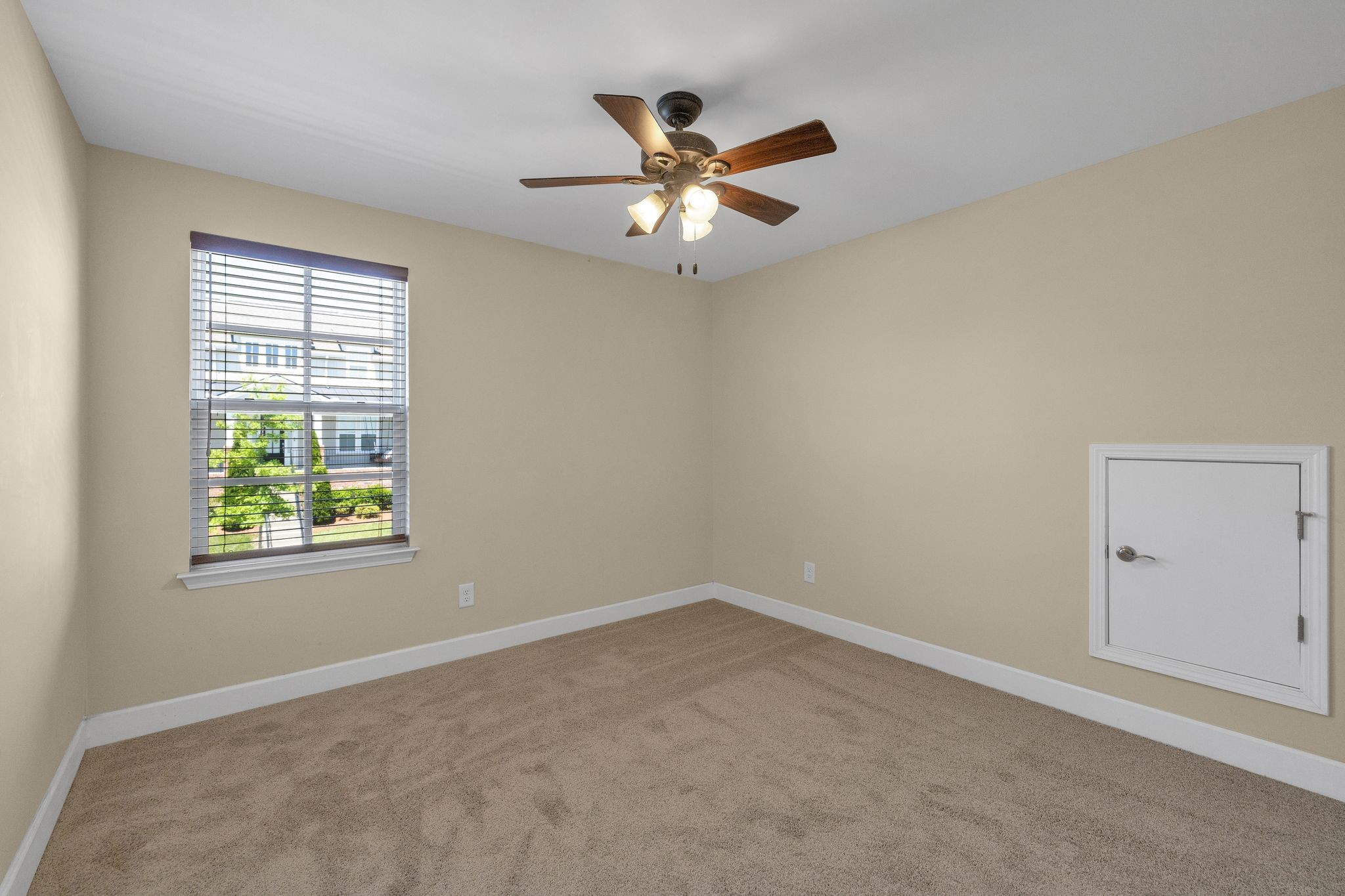 1596 Winding Creek Dr Property Photo 25