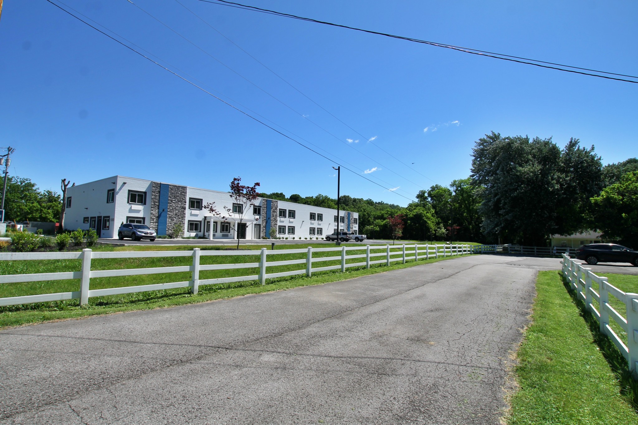 1063 Louisville Hwy Property Photo 5