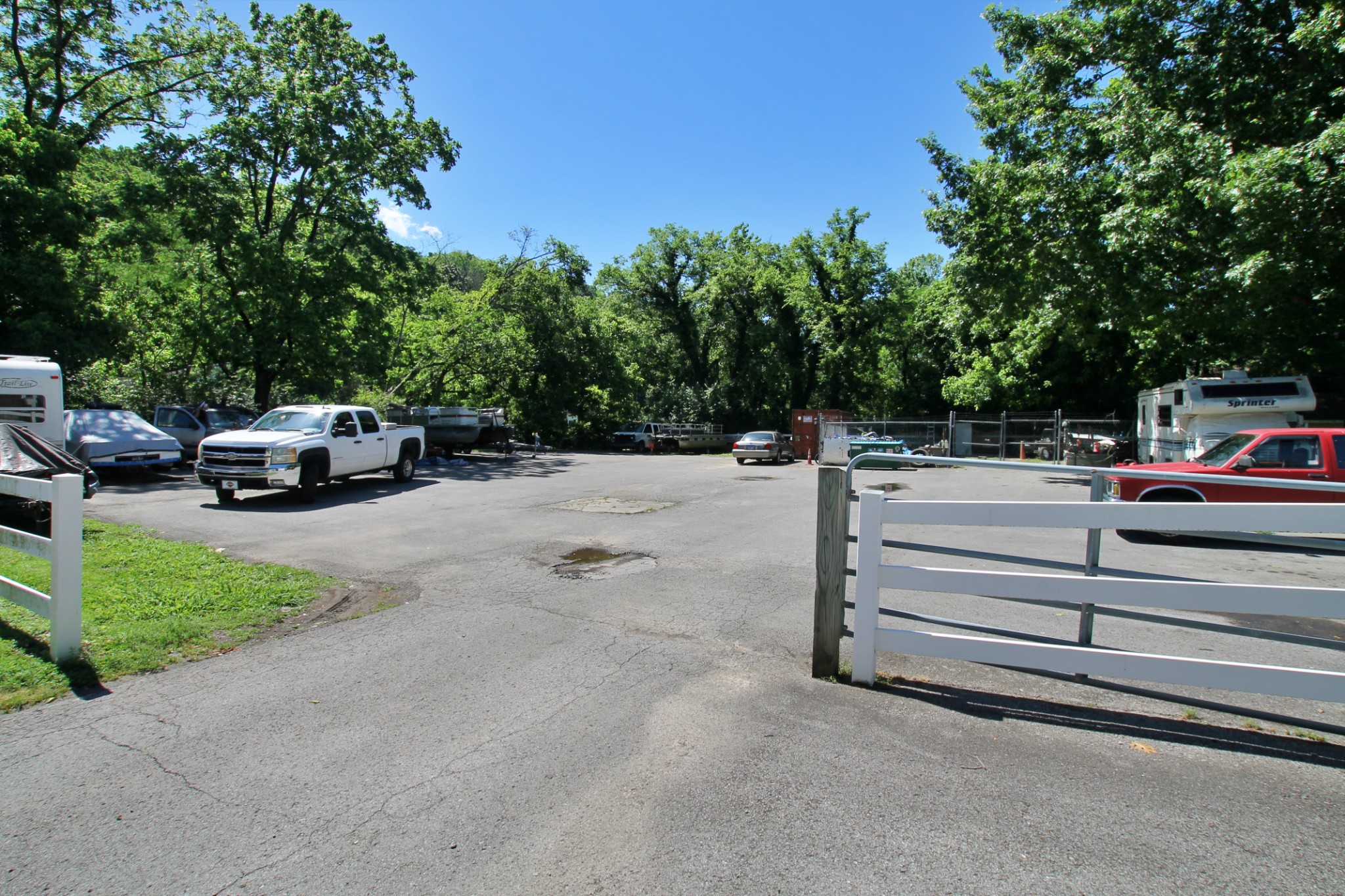 1063 Louisville Hwy Property Photo 7