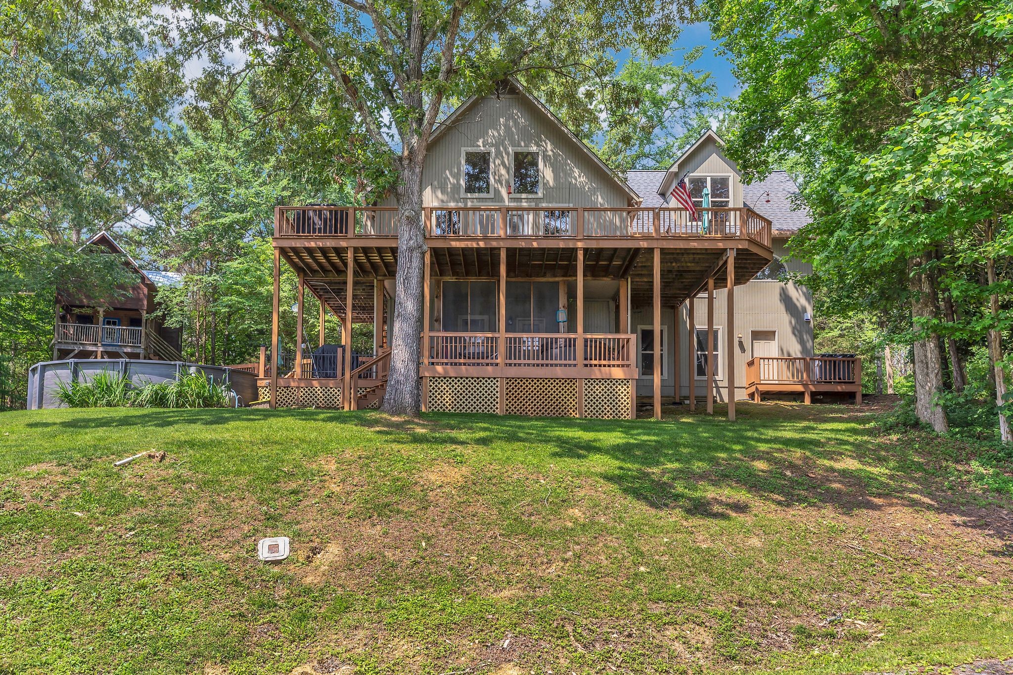 4250 Four Seasons Rd Property Photo 1