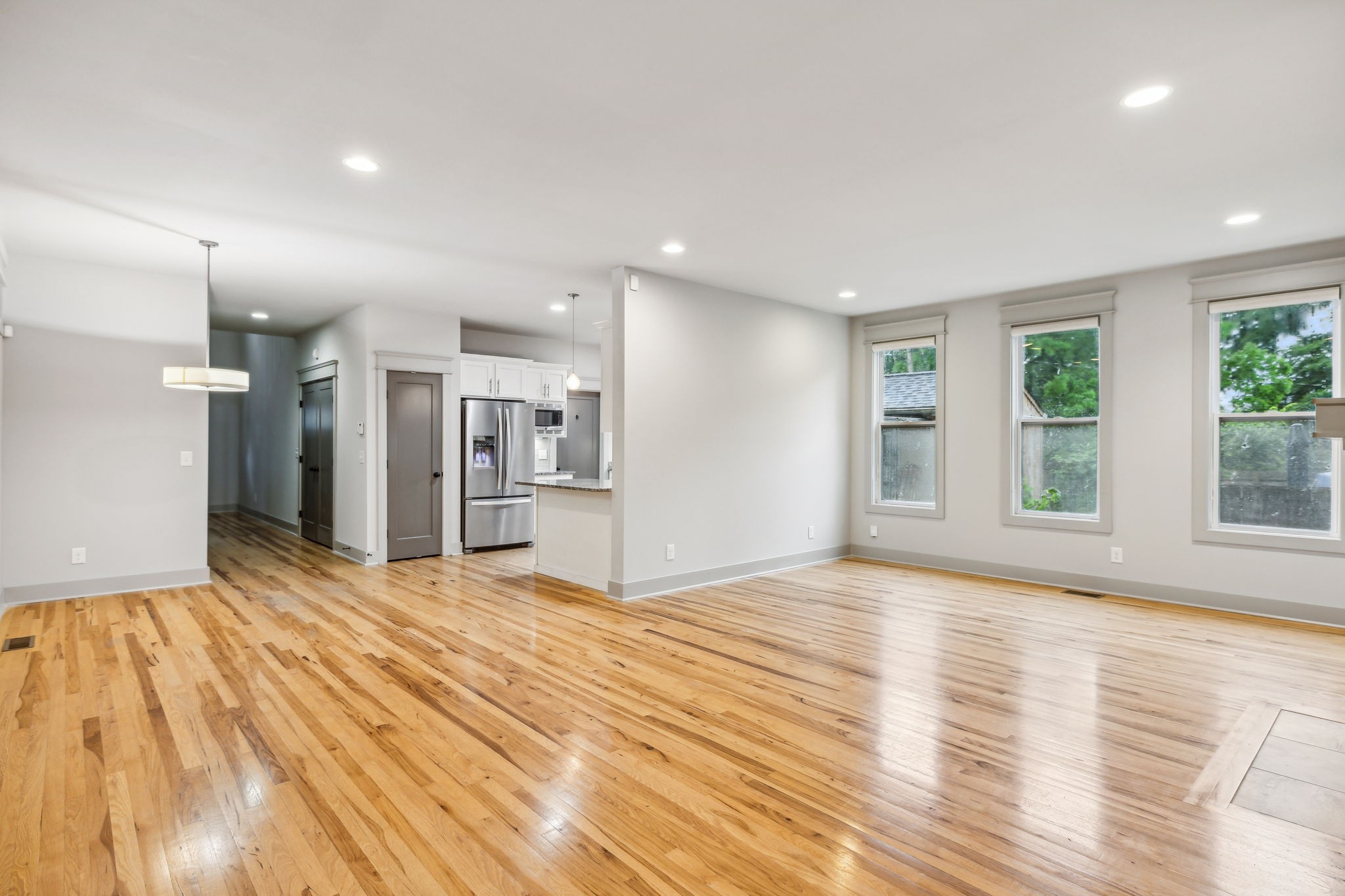 1203 Chester Ave Property Photo 8
